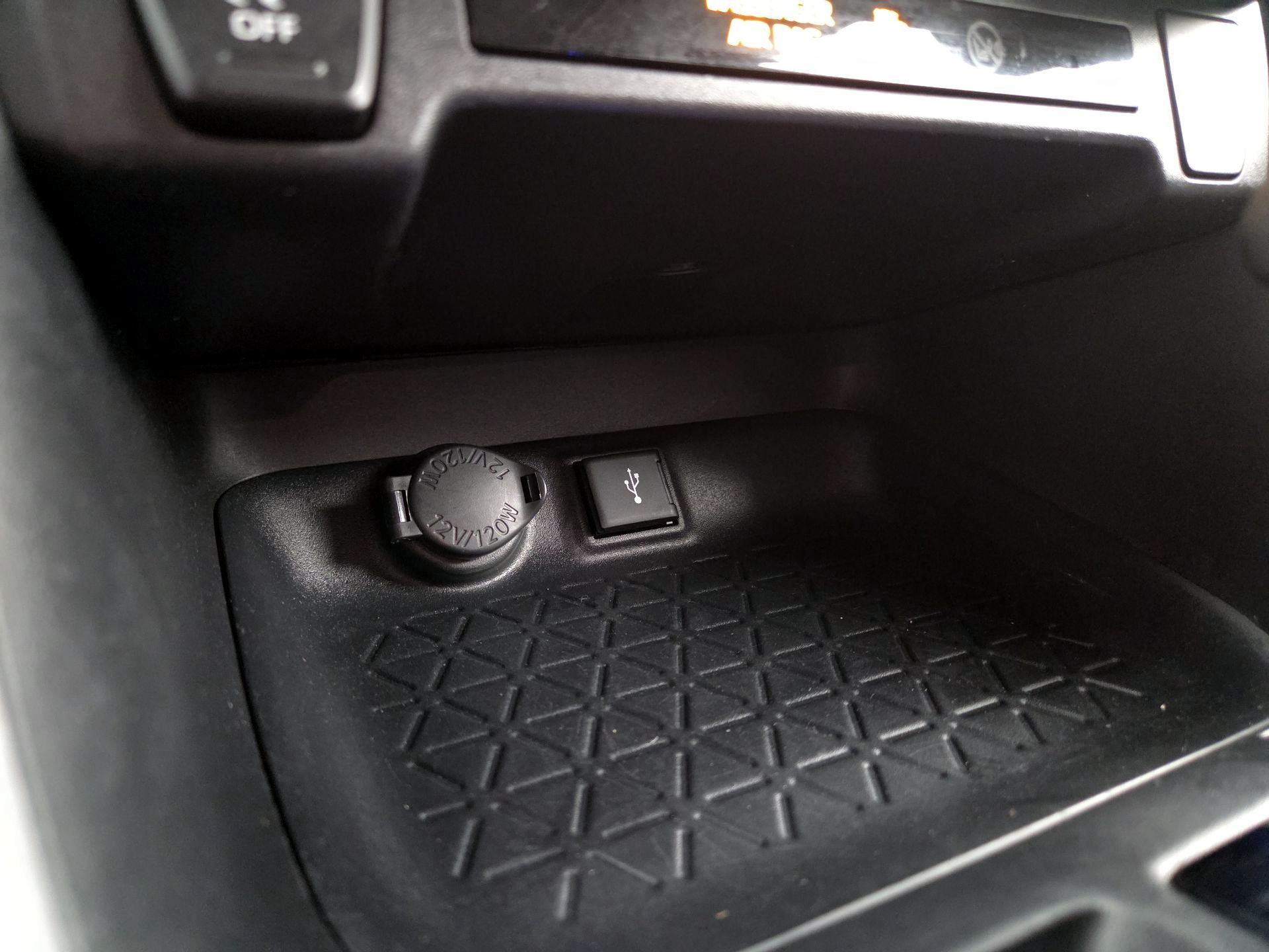 Thumbnail: 2021 Toyota RAV4 - 18