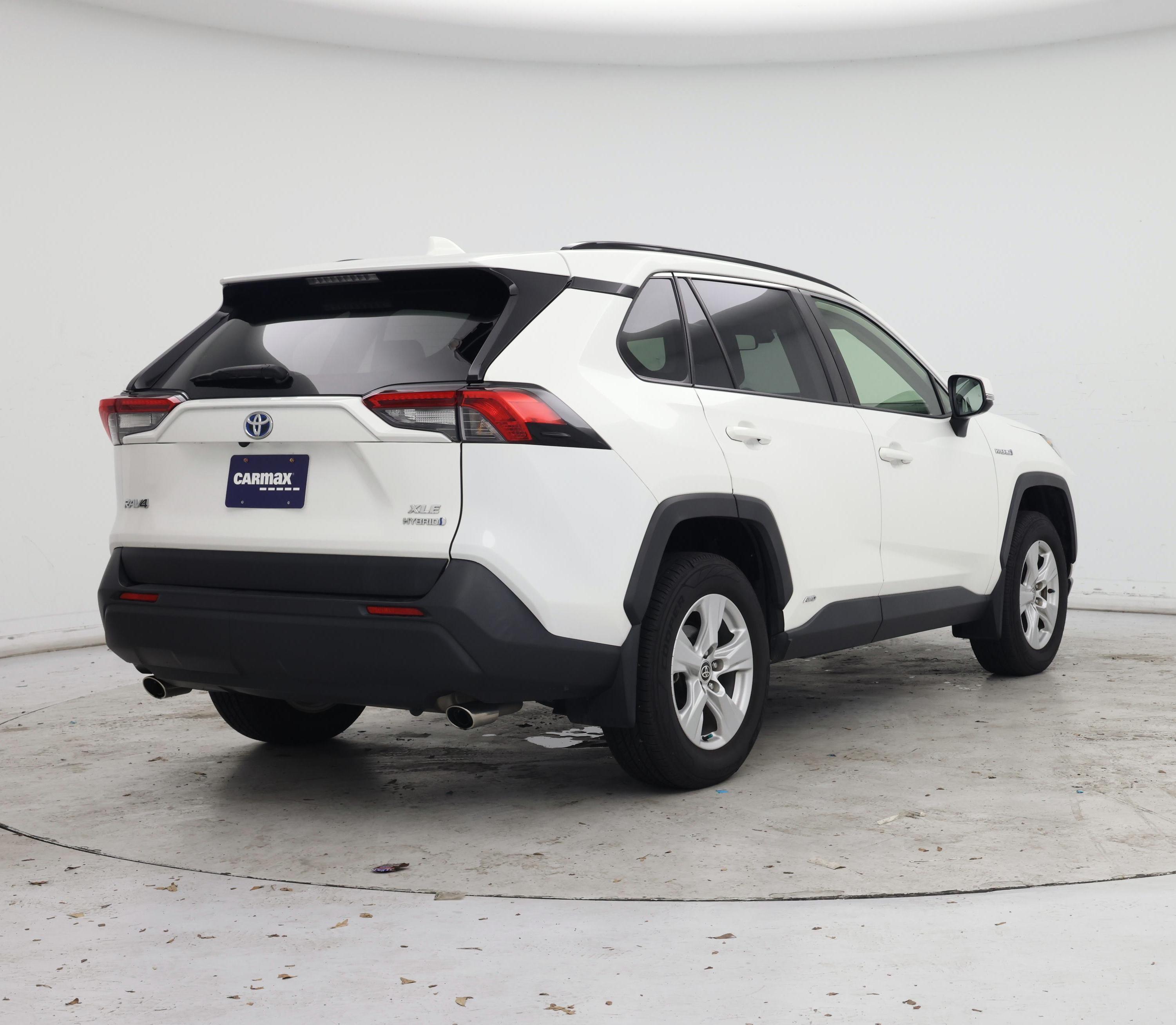 Thumbnail: 2021 Toyota RAV4 - 8