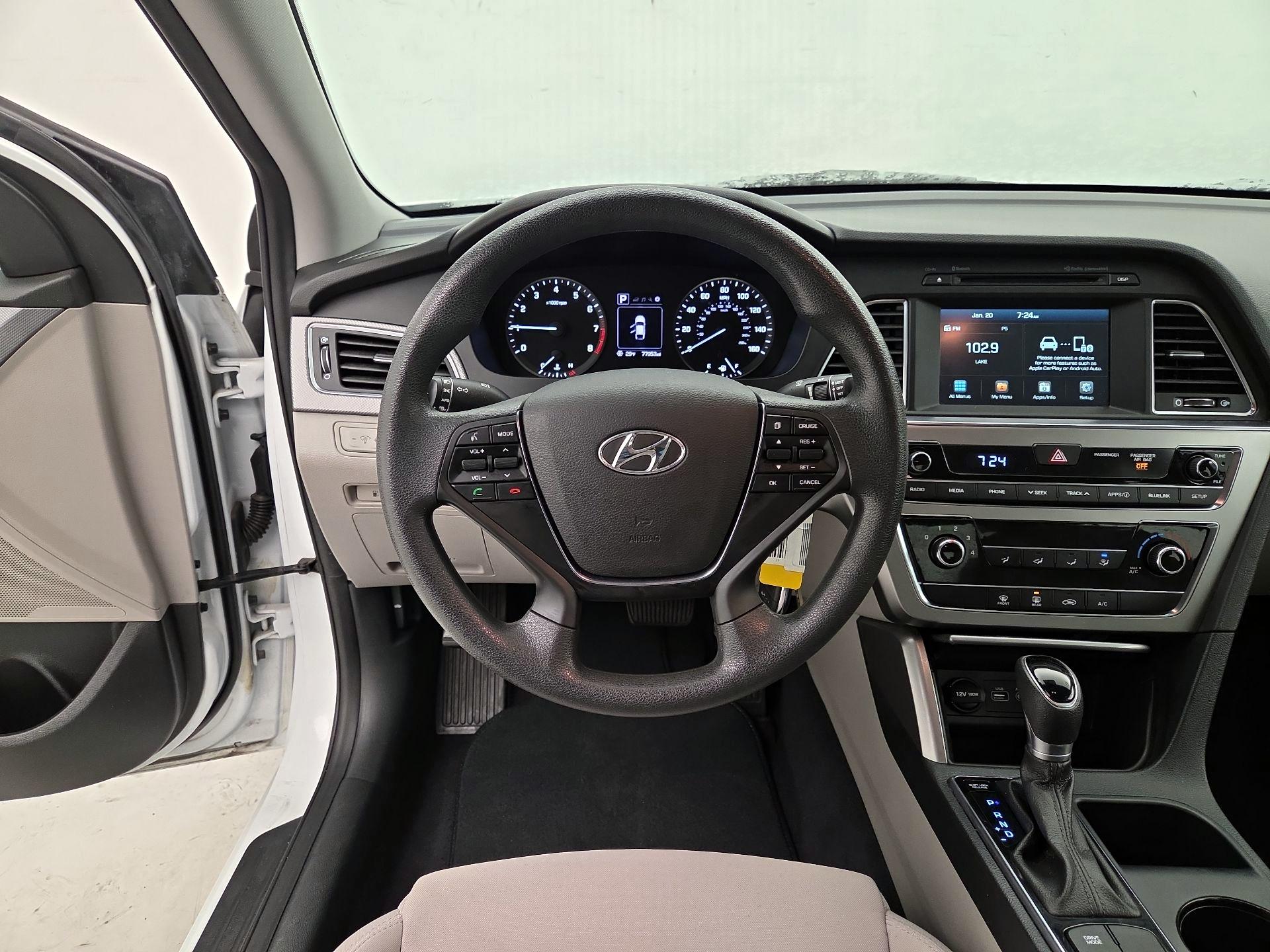 Thumbnail: 2017 Hyundai Sonata - 10