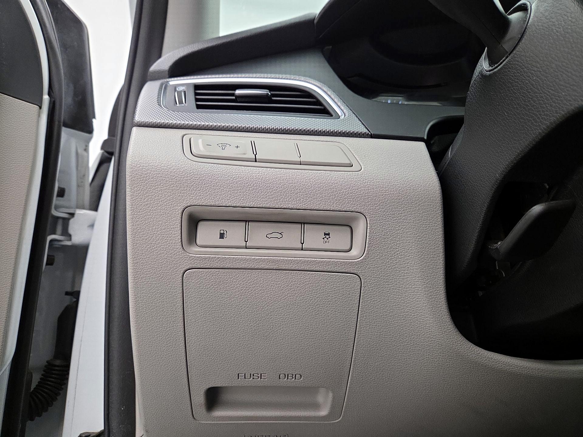 Thumbnail: 2017 Hyundai Sonata - 13