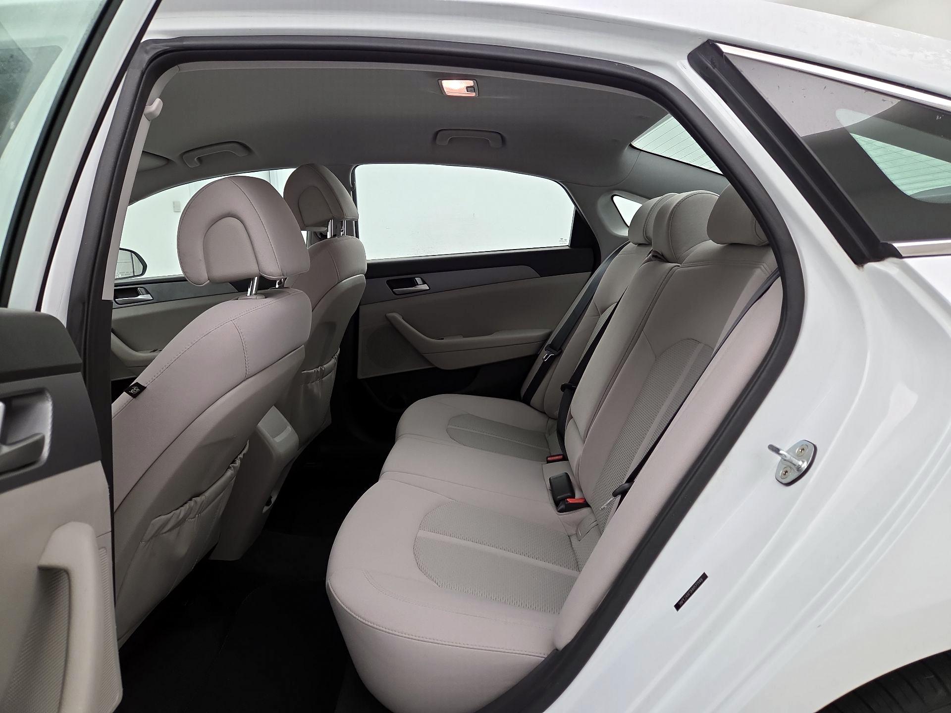 Thumbnail: 2017 Hyundai Sonata - 19