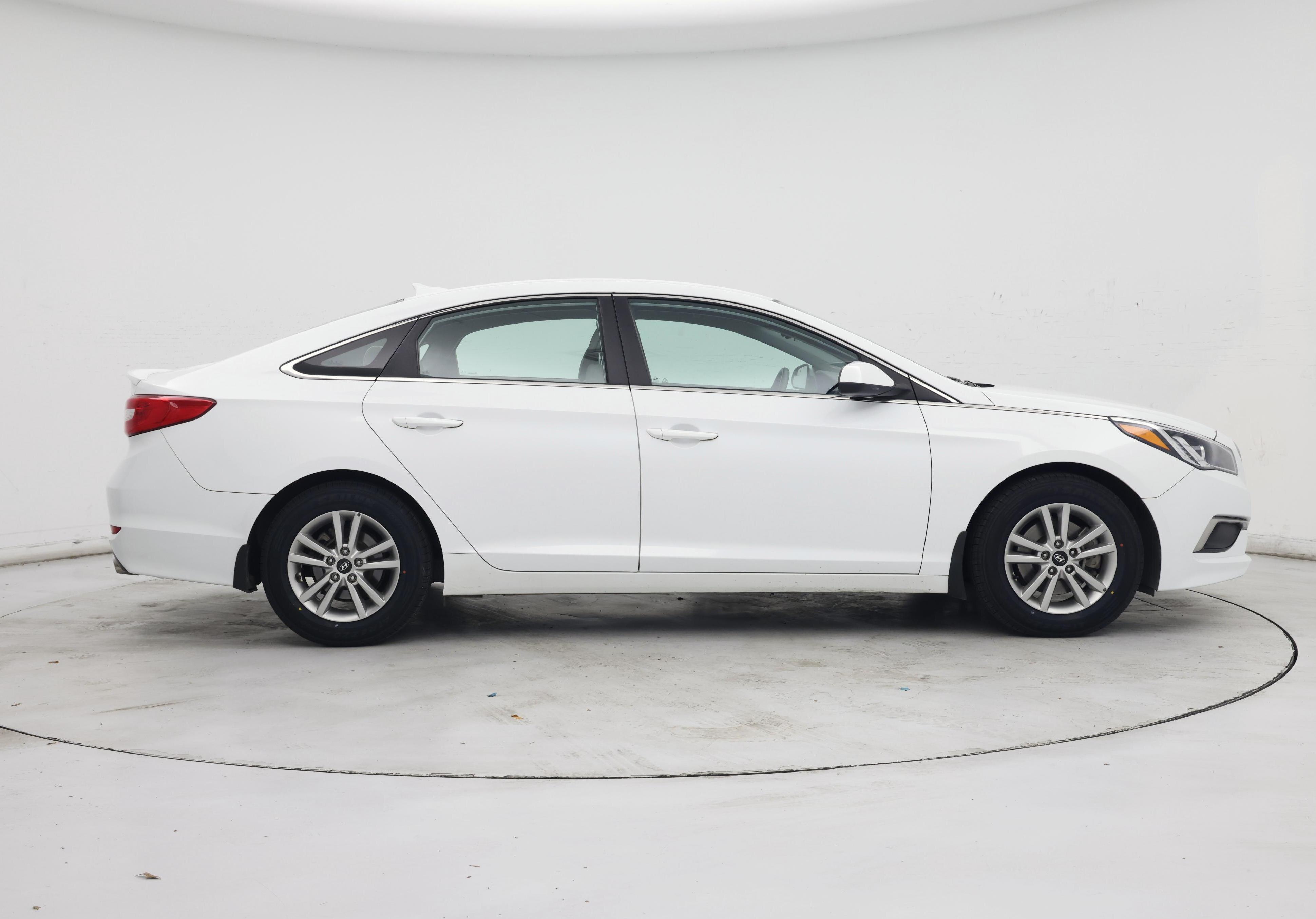 Thumbnail: 2017 Hyundai Sonata - 7