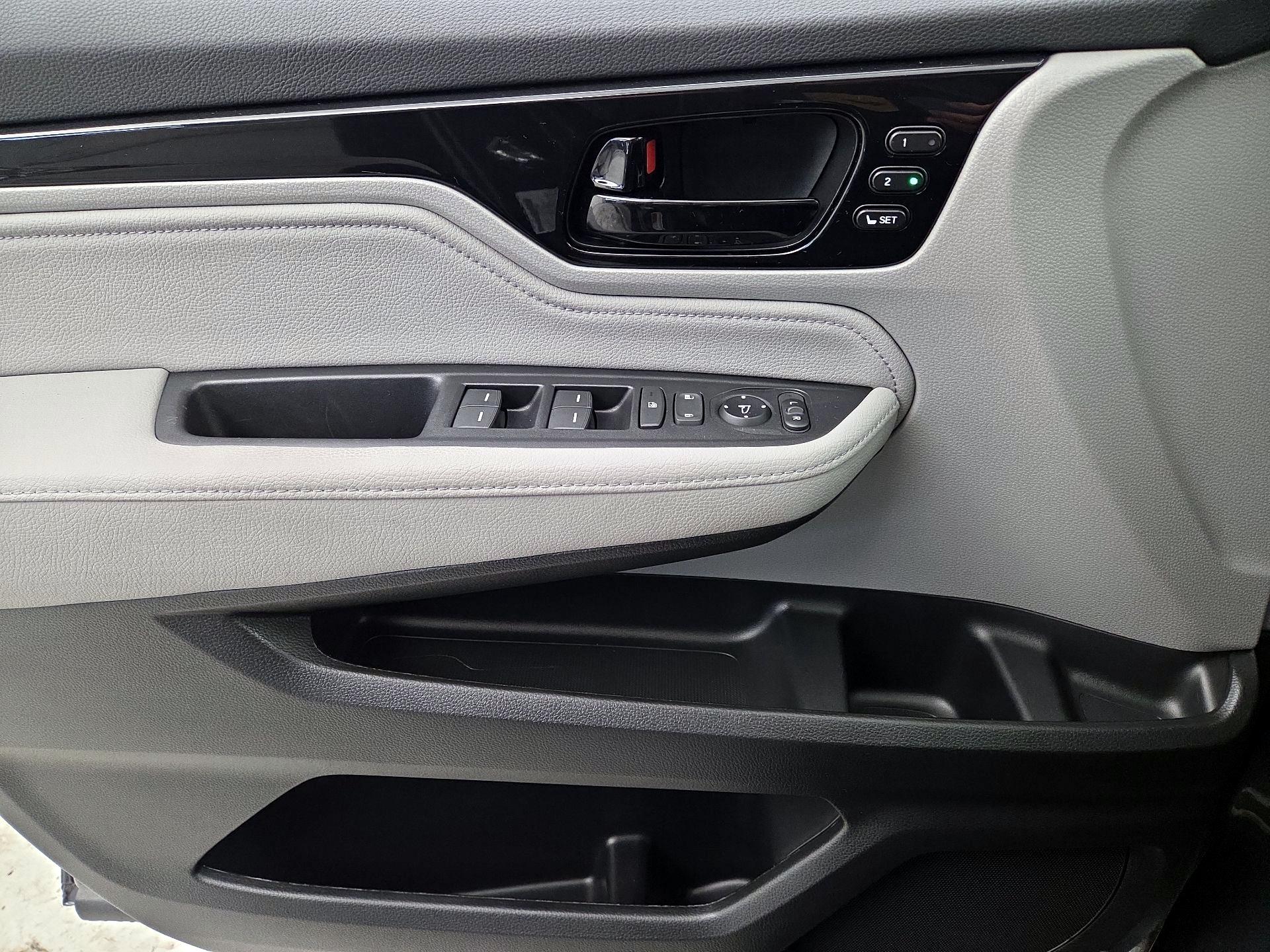 Thumbnail: 2022 Honda Odyssey - 12