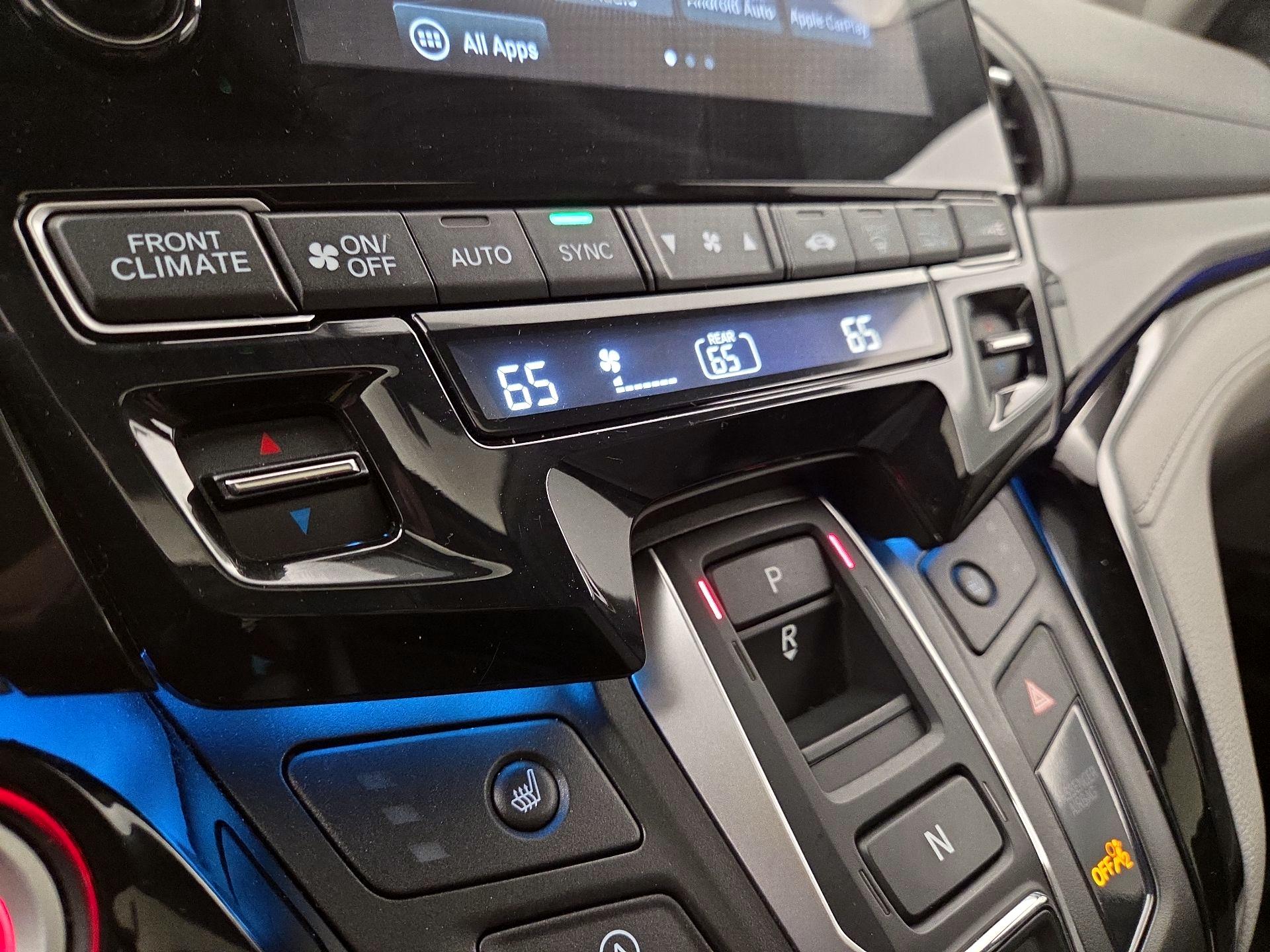 Thumbnail: 2022 Honda Odyssey - 16