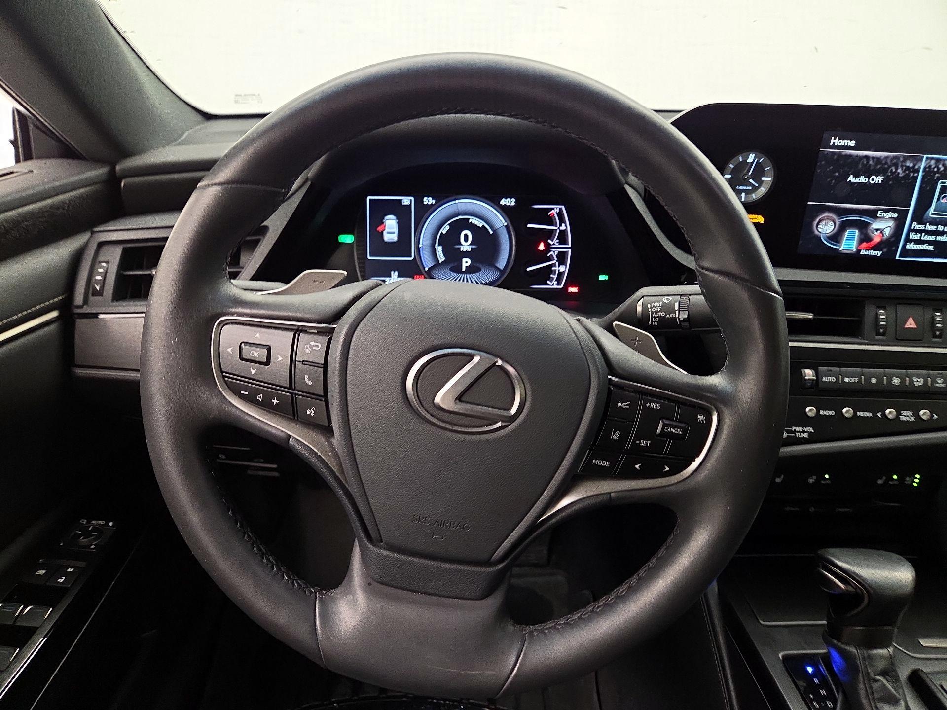 Thumbnail: 2022 Lexus ES - 10