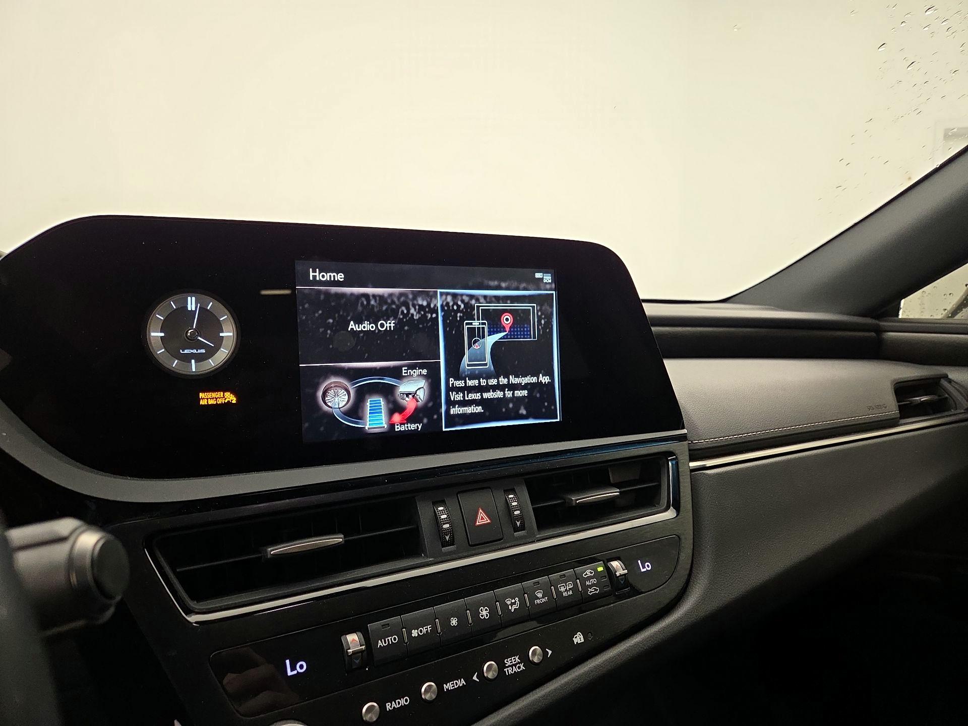 Thumbnail: 2022 Lexus ES - 15