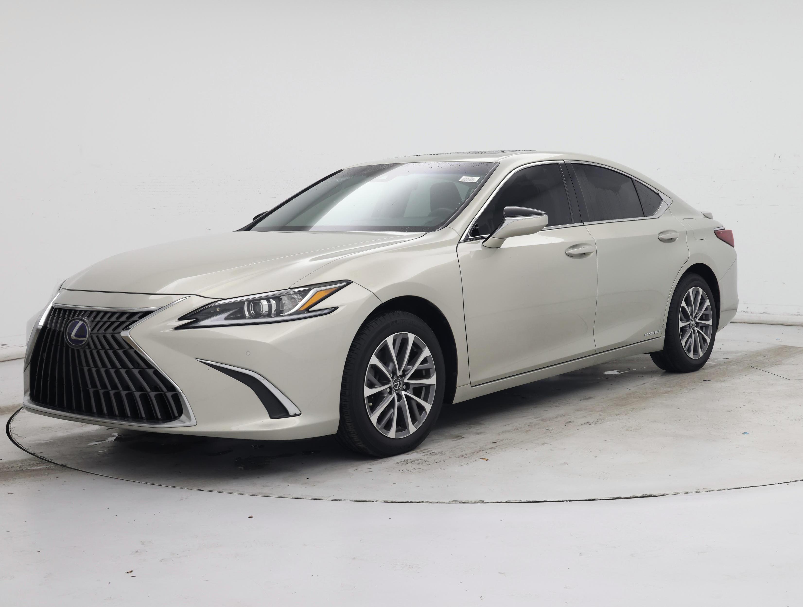 Thumbnail: 2022 Lexus ES - 4