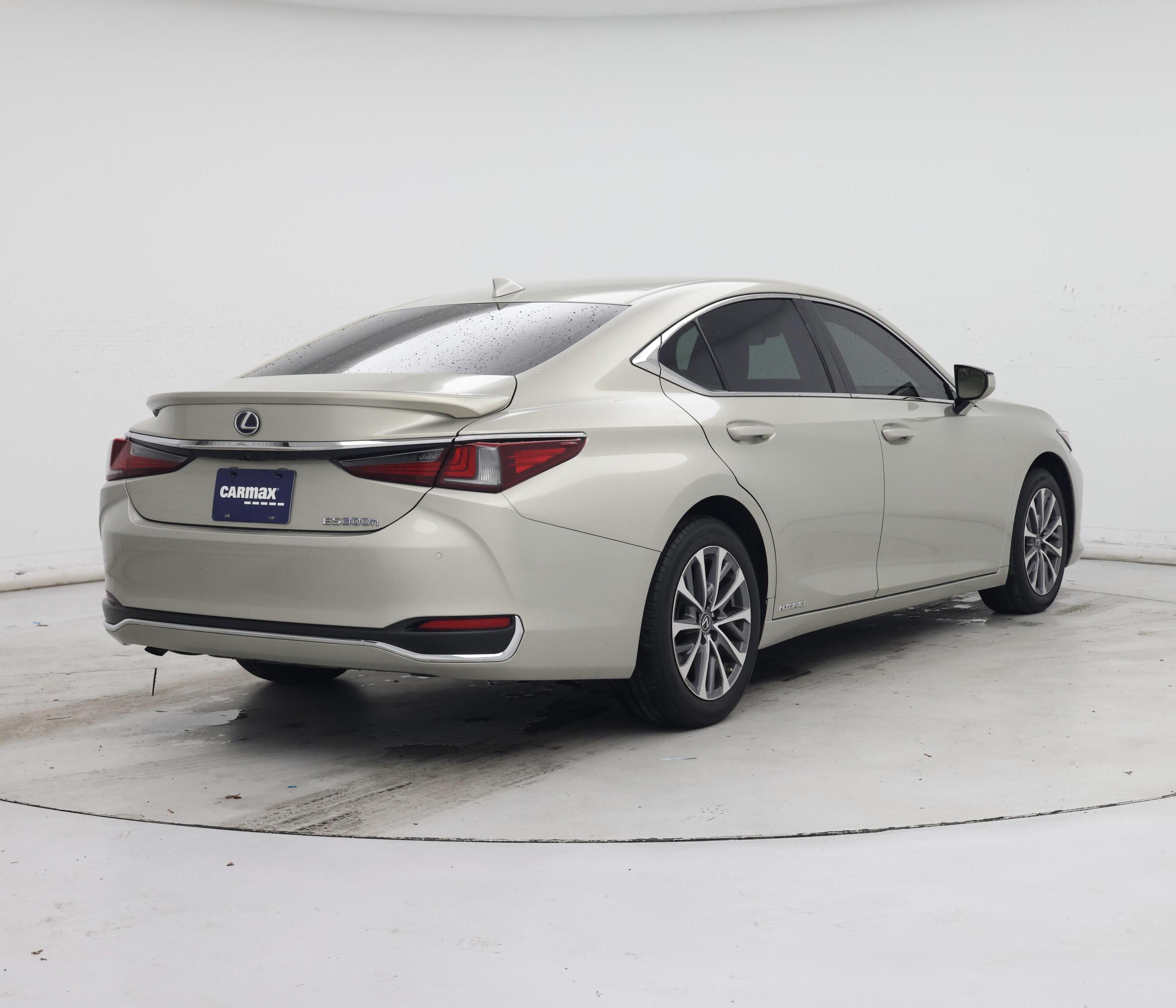 Thumbnail: 2022 Lexus ES - 8