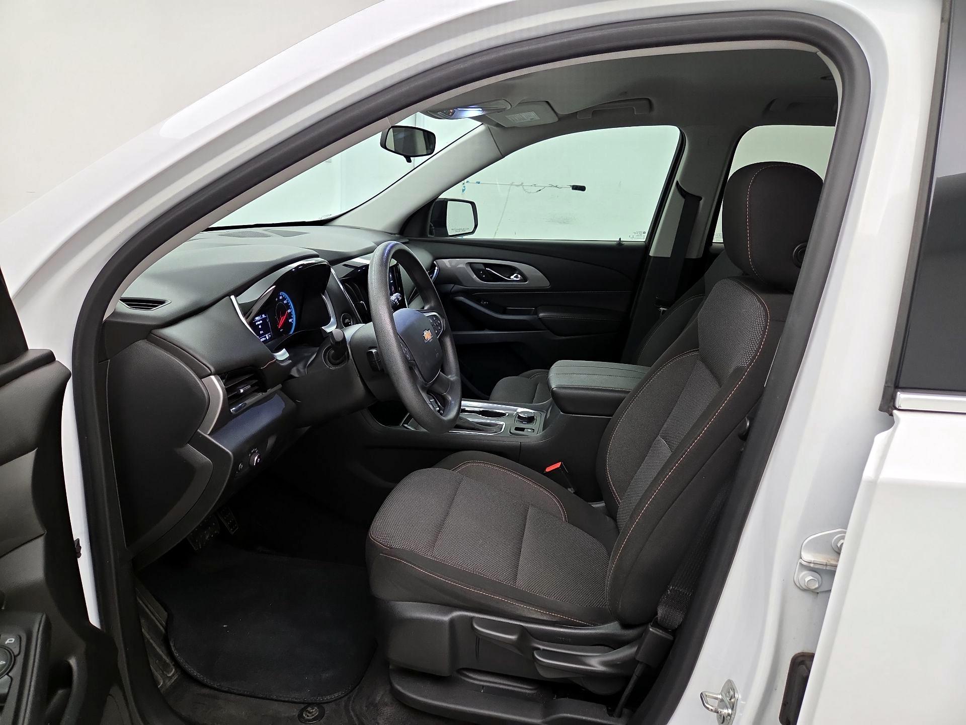 Thumbnail: 2020 Chevrolet Traverse - 11