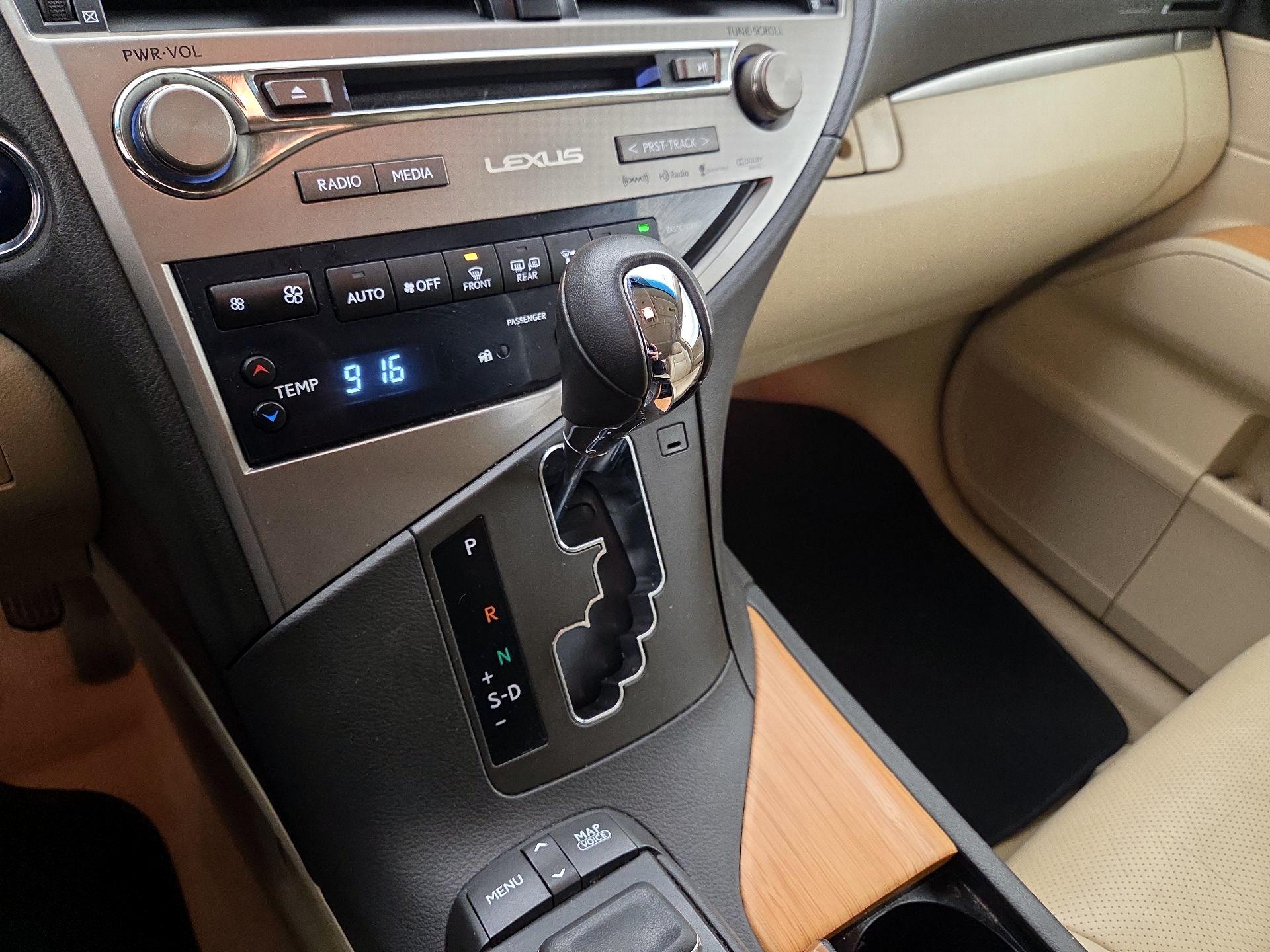 Thumbnail: 2015 Lexus RX - 17