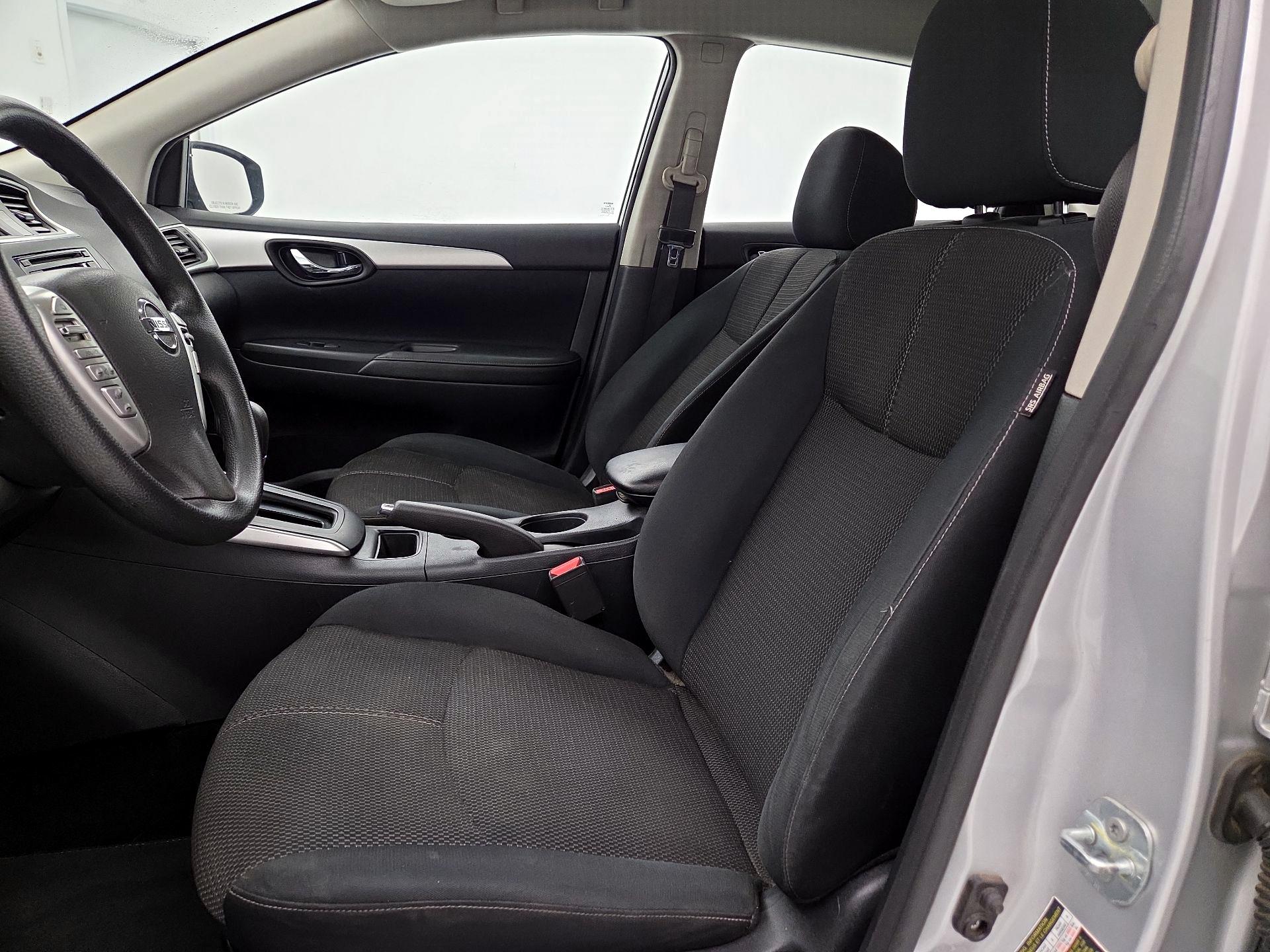 Thumbnail: 2016 Nissan Sentra - 11