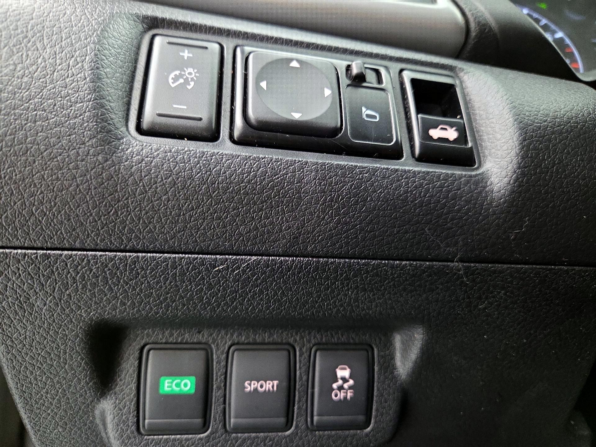 Thumbnail: 2016 Nissan Sentra - 13