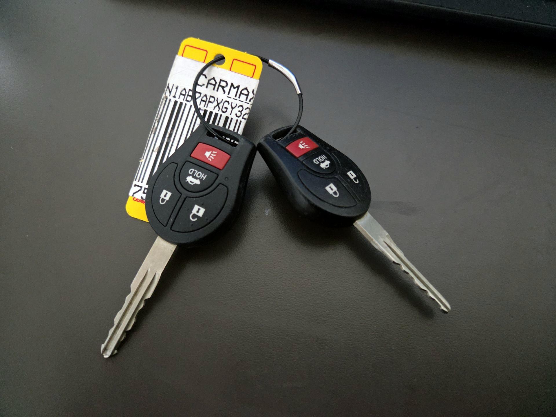 Thumbnail: 2016 Nissan Sentra - 20