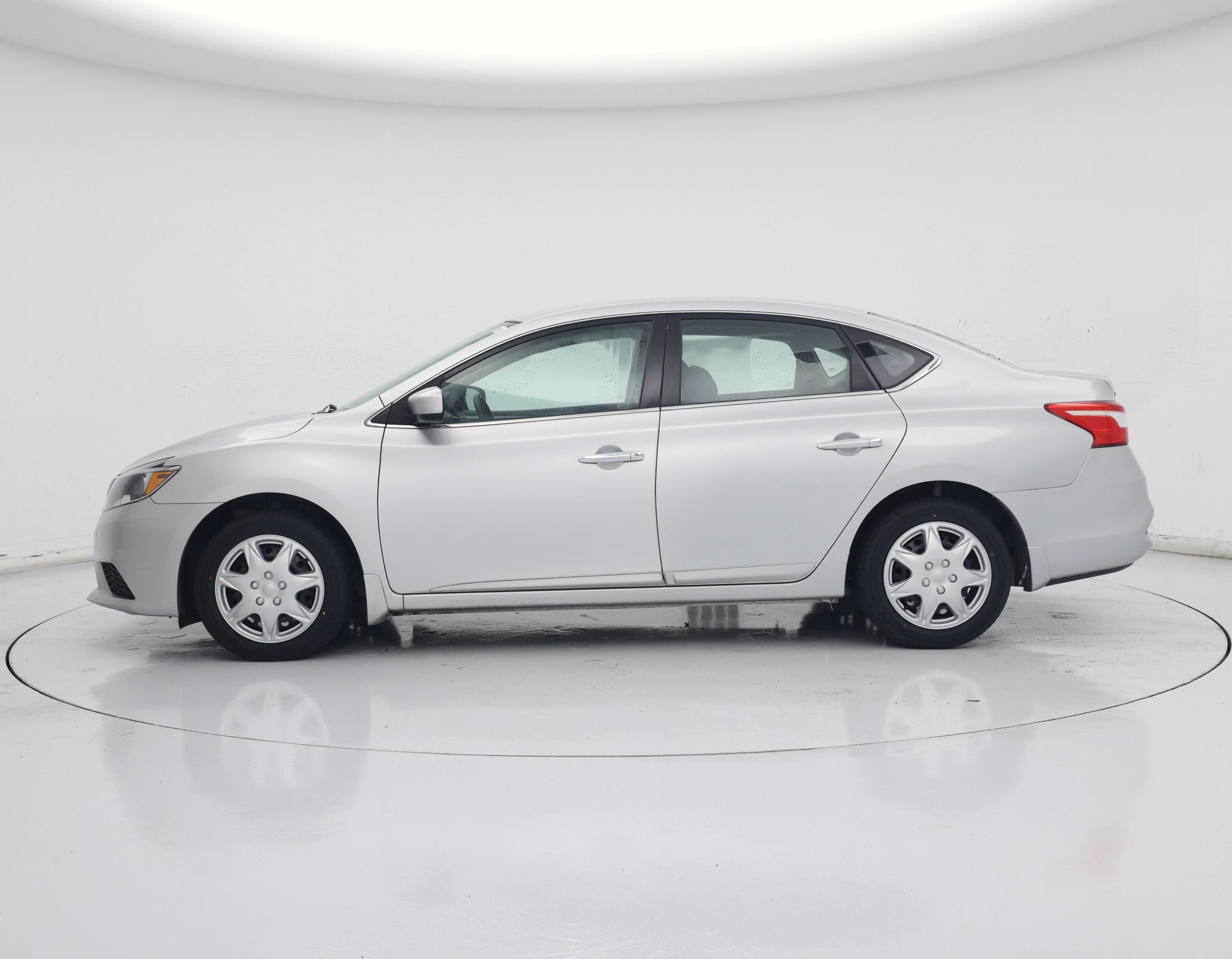 Thumbnail: 2016 Nissan Sentra - 3