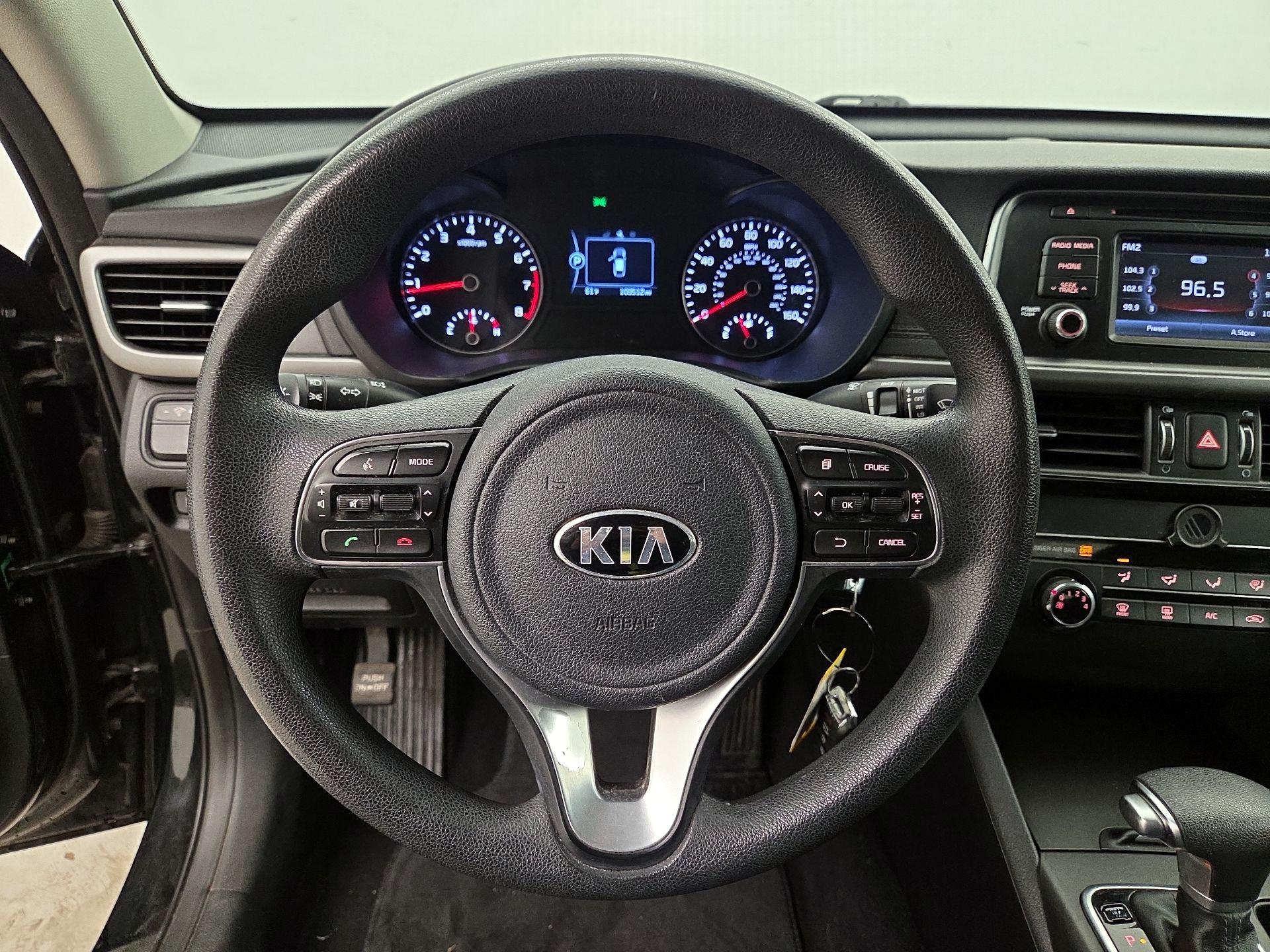 Thumbnail: 2017 Kia Optima - 10