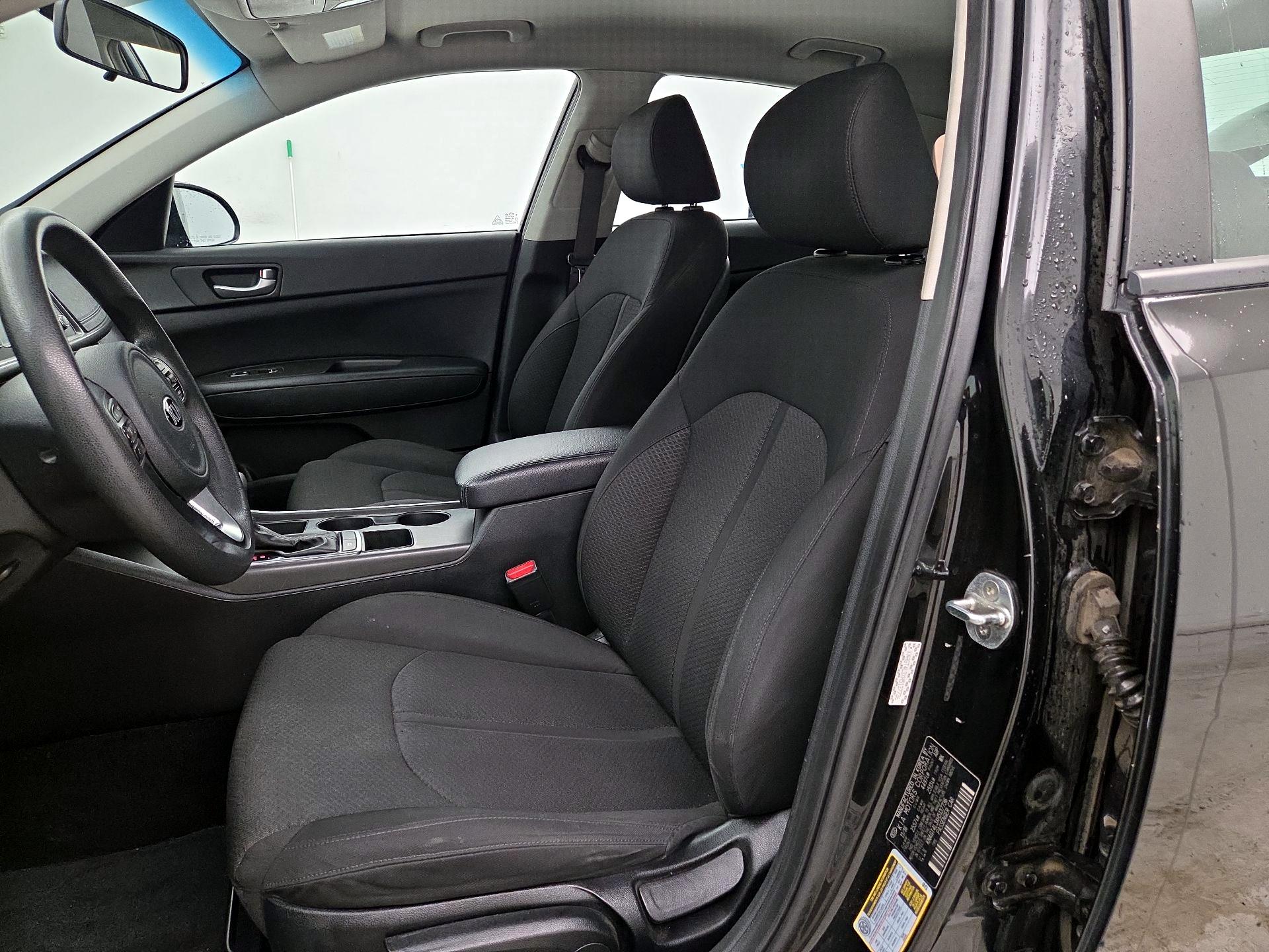 Thumbnail: 2017 Kia Optima - 11