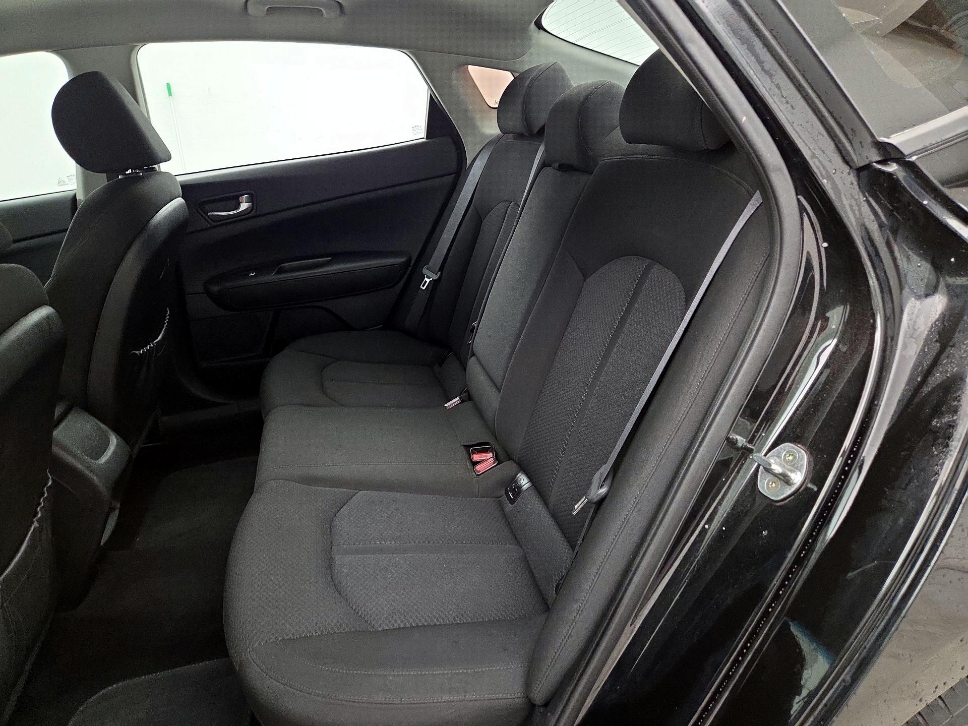 Thumbnail: 2017 Kia Optima - 19