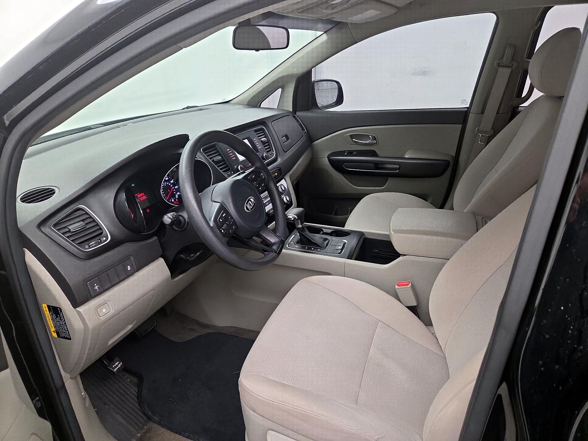 Thumbnail: 2017 Kia Sedona - 11