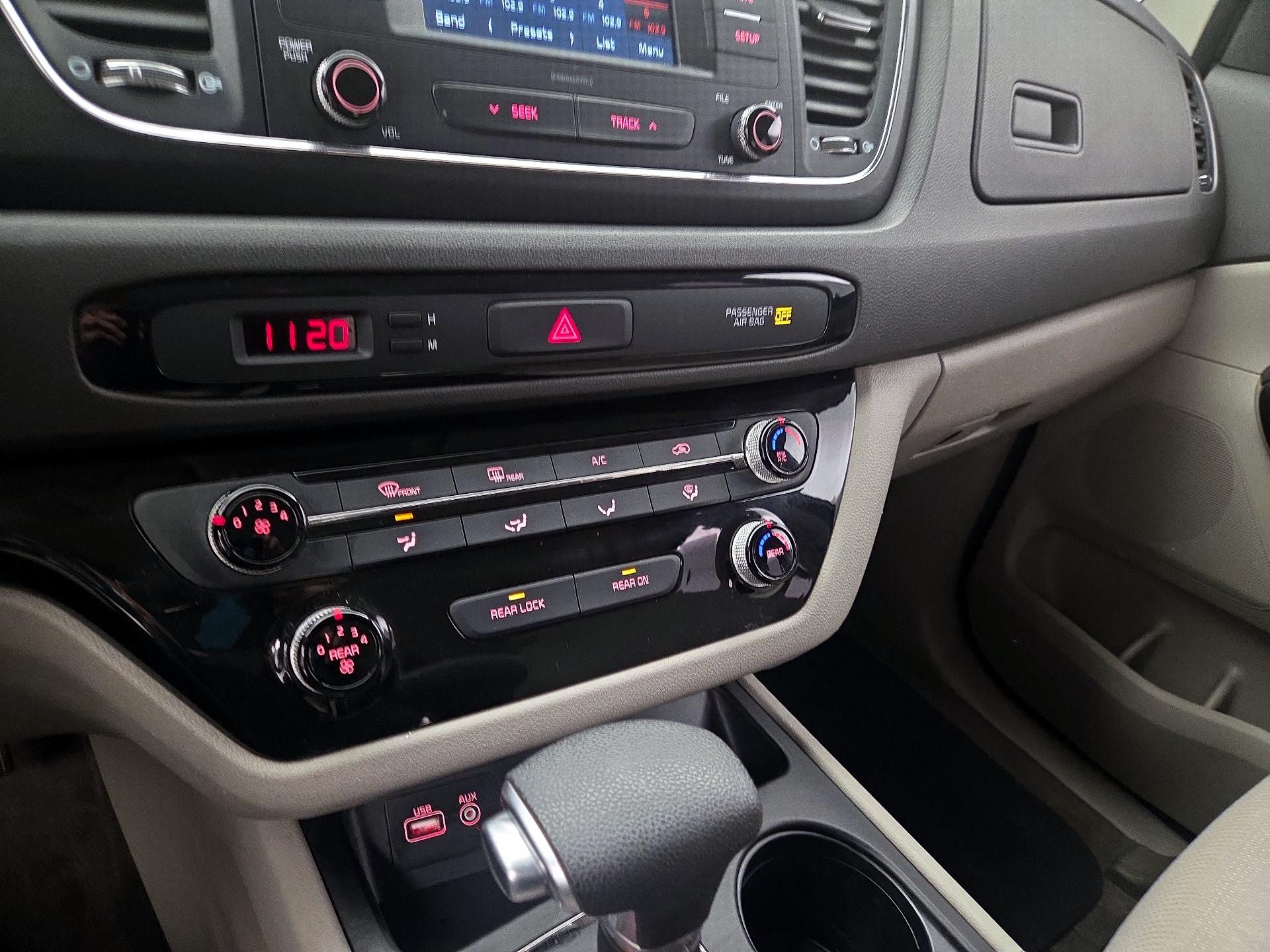 Thumbnail: 2017 Kia Sedona - 16