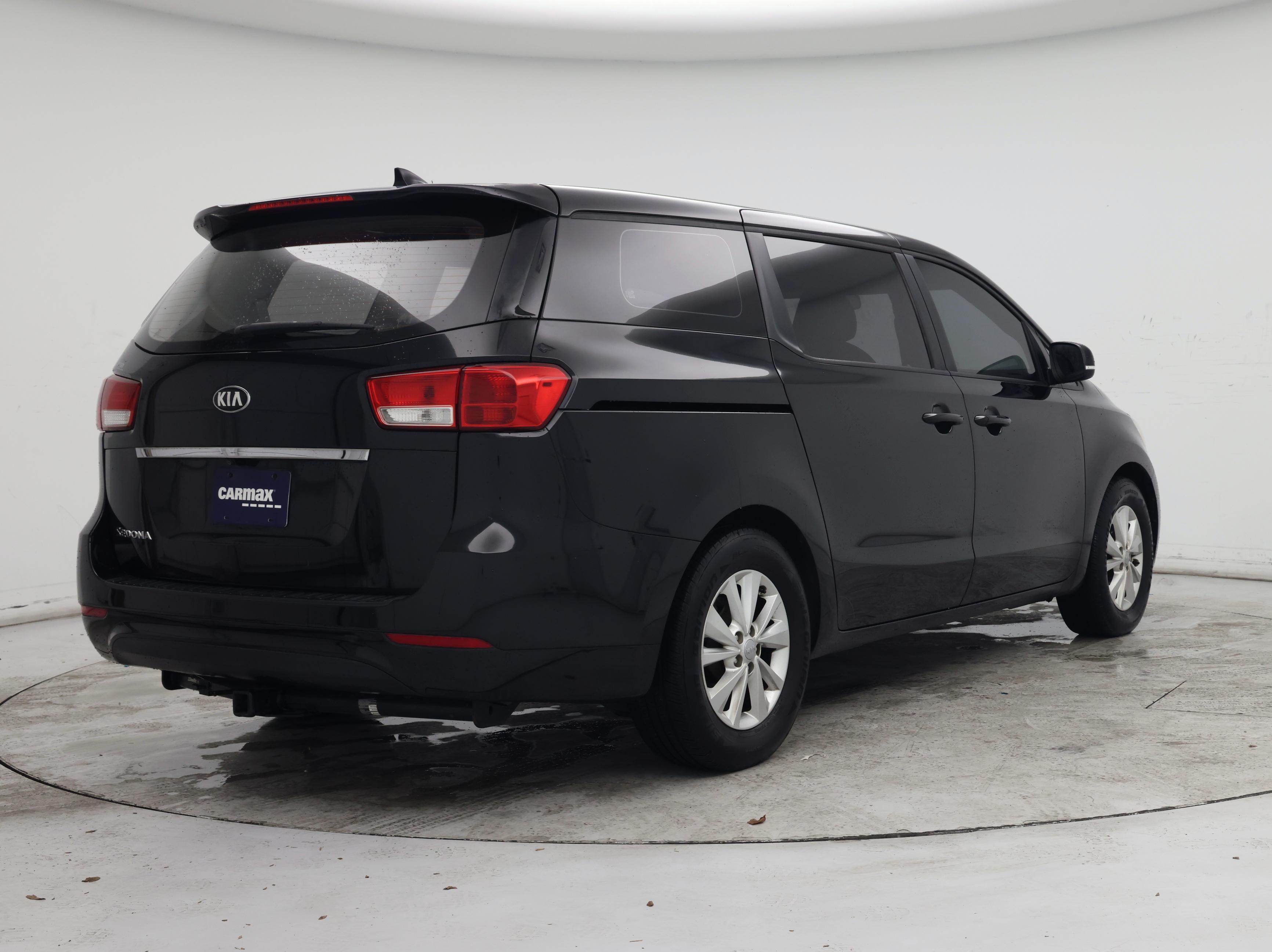 Thumbnail: 2017 Kia Sedona - 8