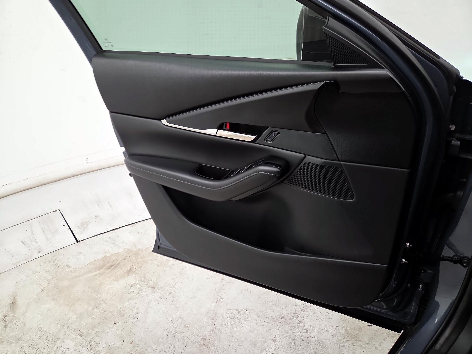 Thumbnail: 2022 Mazda CX-30 - 12