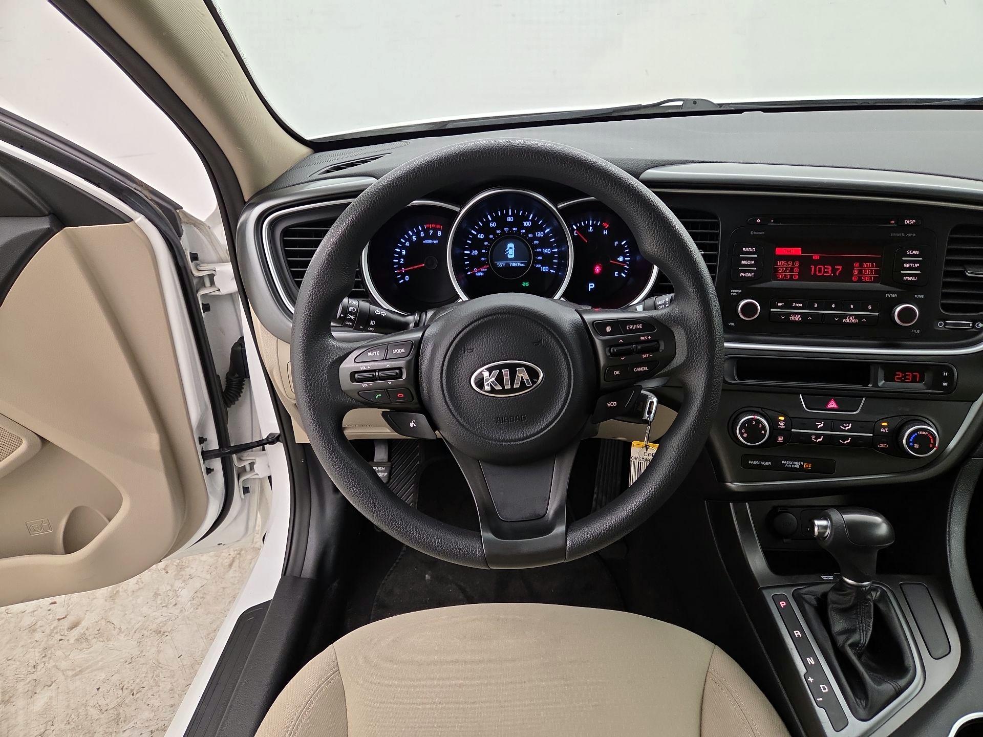 Thumbnail: 2015 Kia Optima - 10