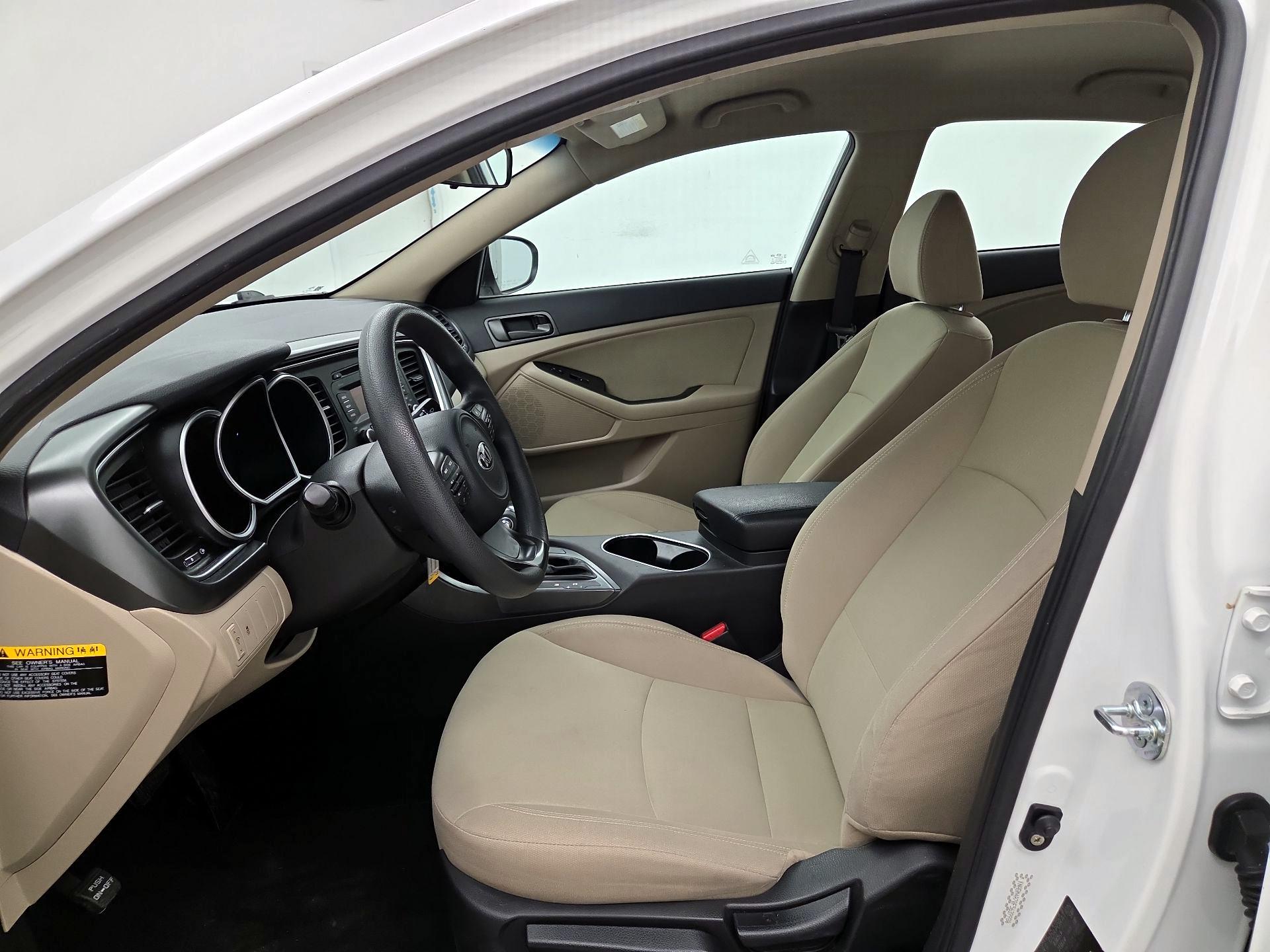 Thumbnail: 2015 Kia Optima - 11