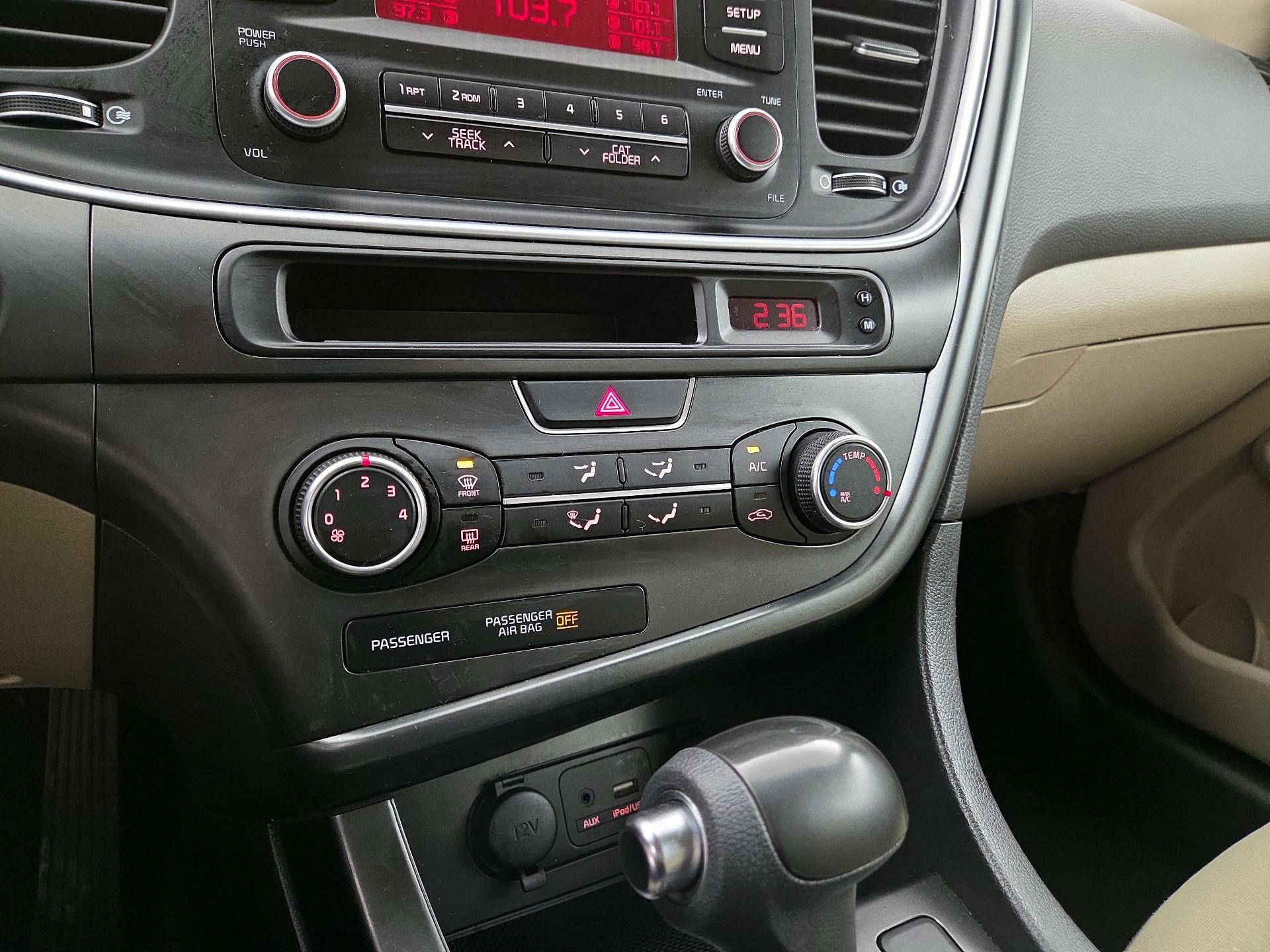 Thumbnail: 2015 Kia Optima - 15