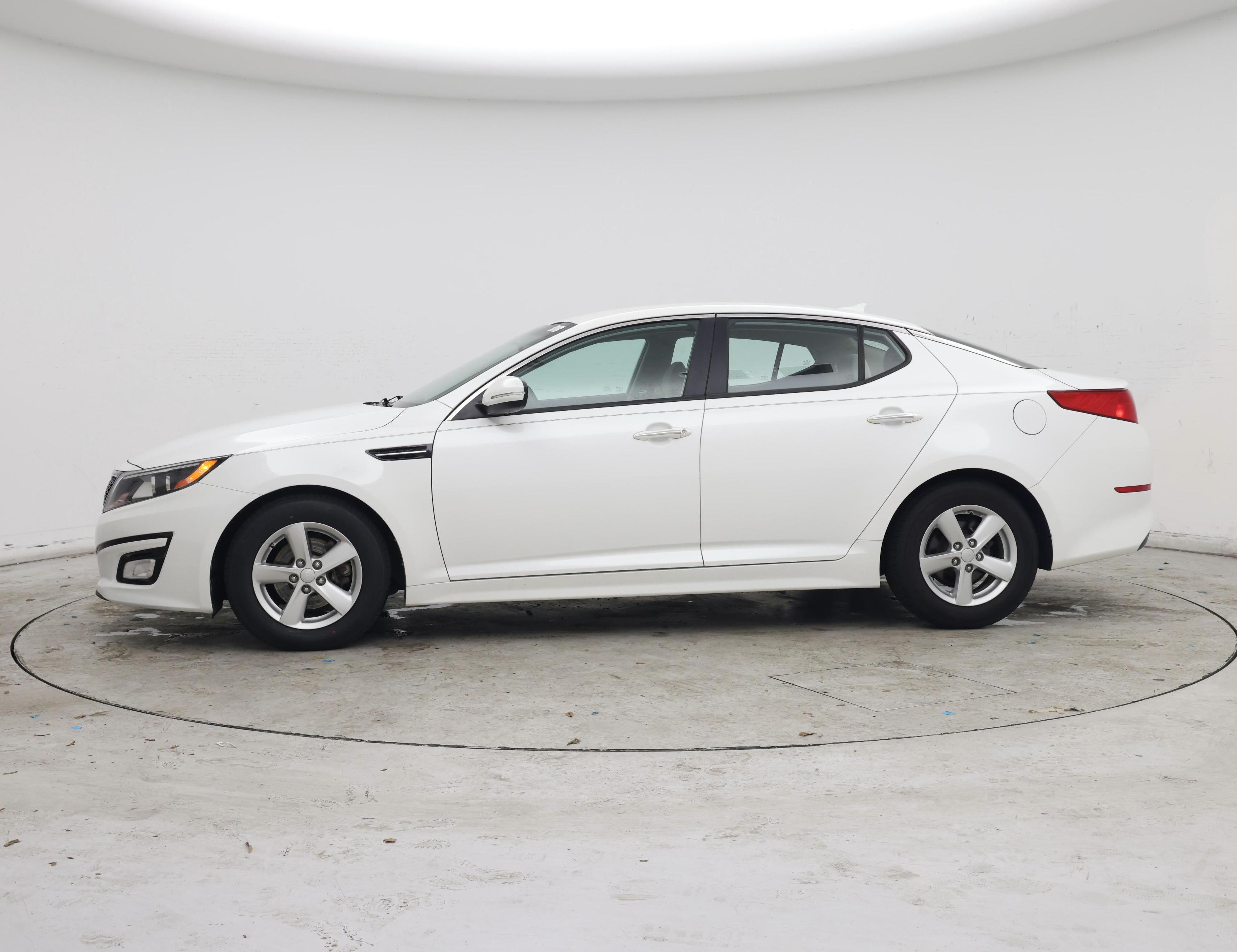 Thumbnail: 2015 Kia Optima - 3