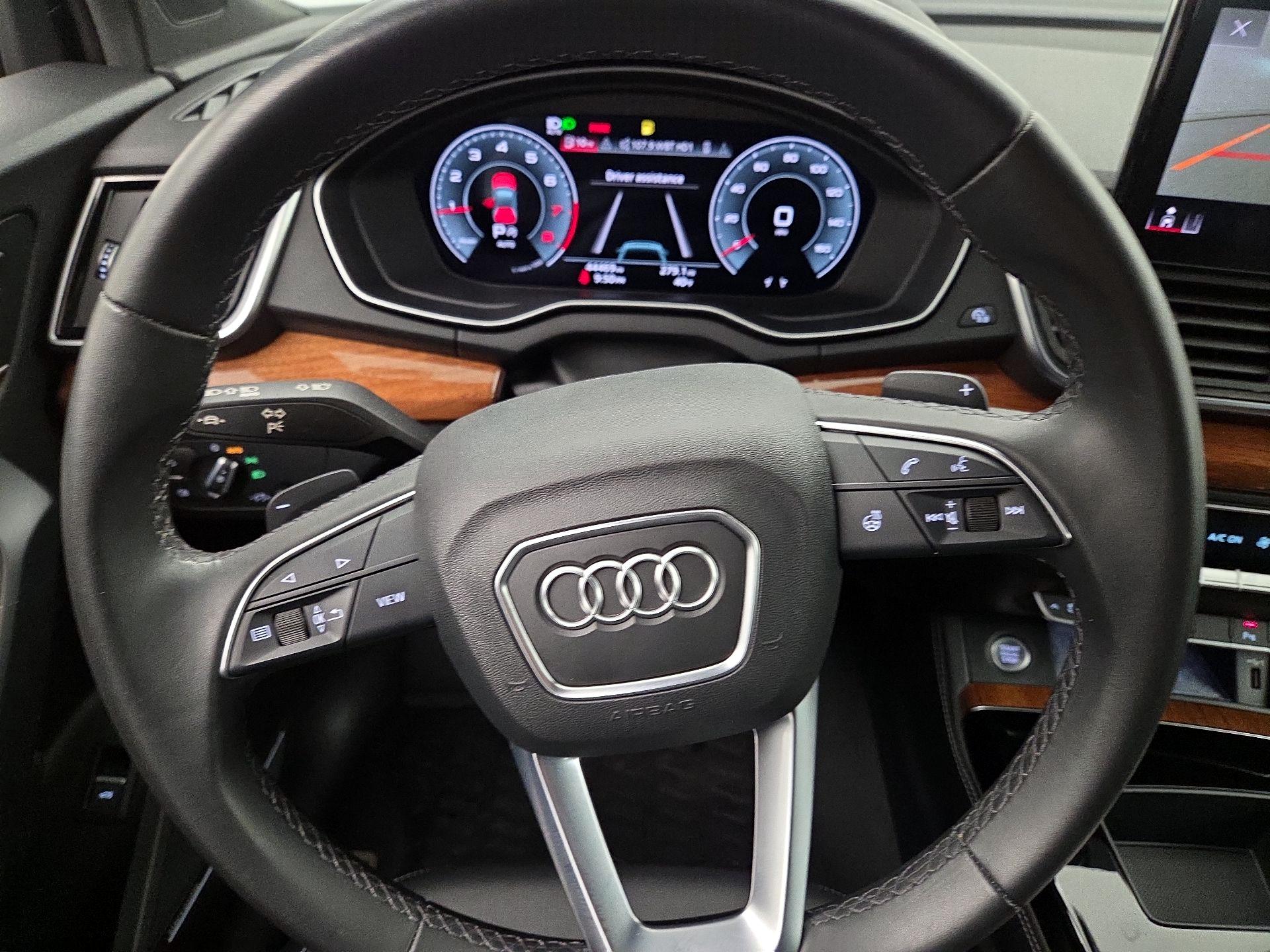 Thumbnail: 2022 Audi Q5 - 10