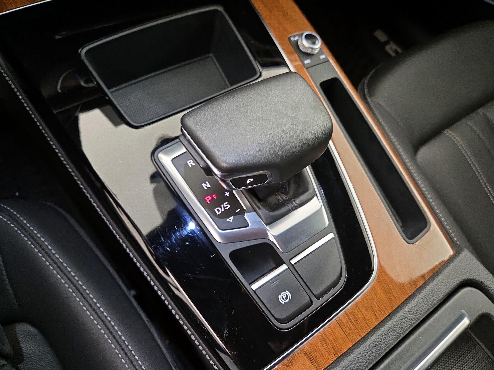 Thumbnail: 2022 Audi Q5 - 17