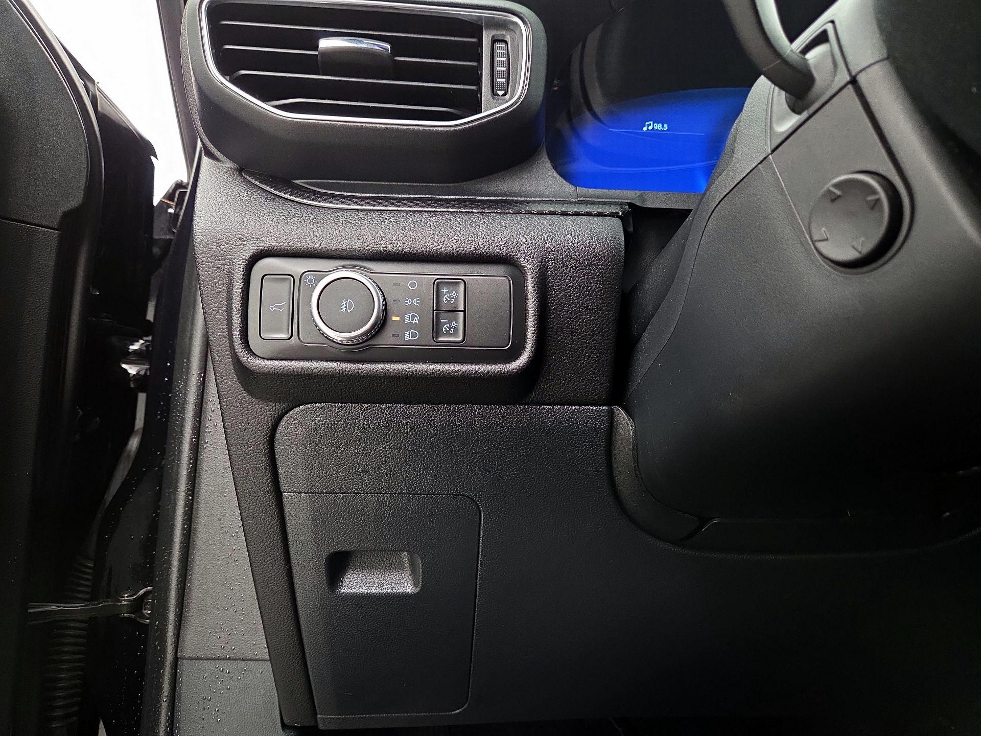 Thumbnail: 2021 Ford Explorer - 13