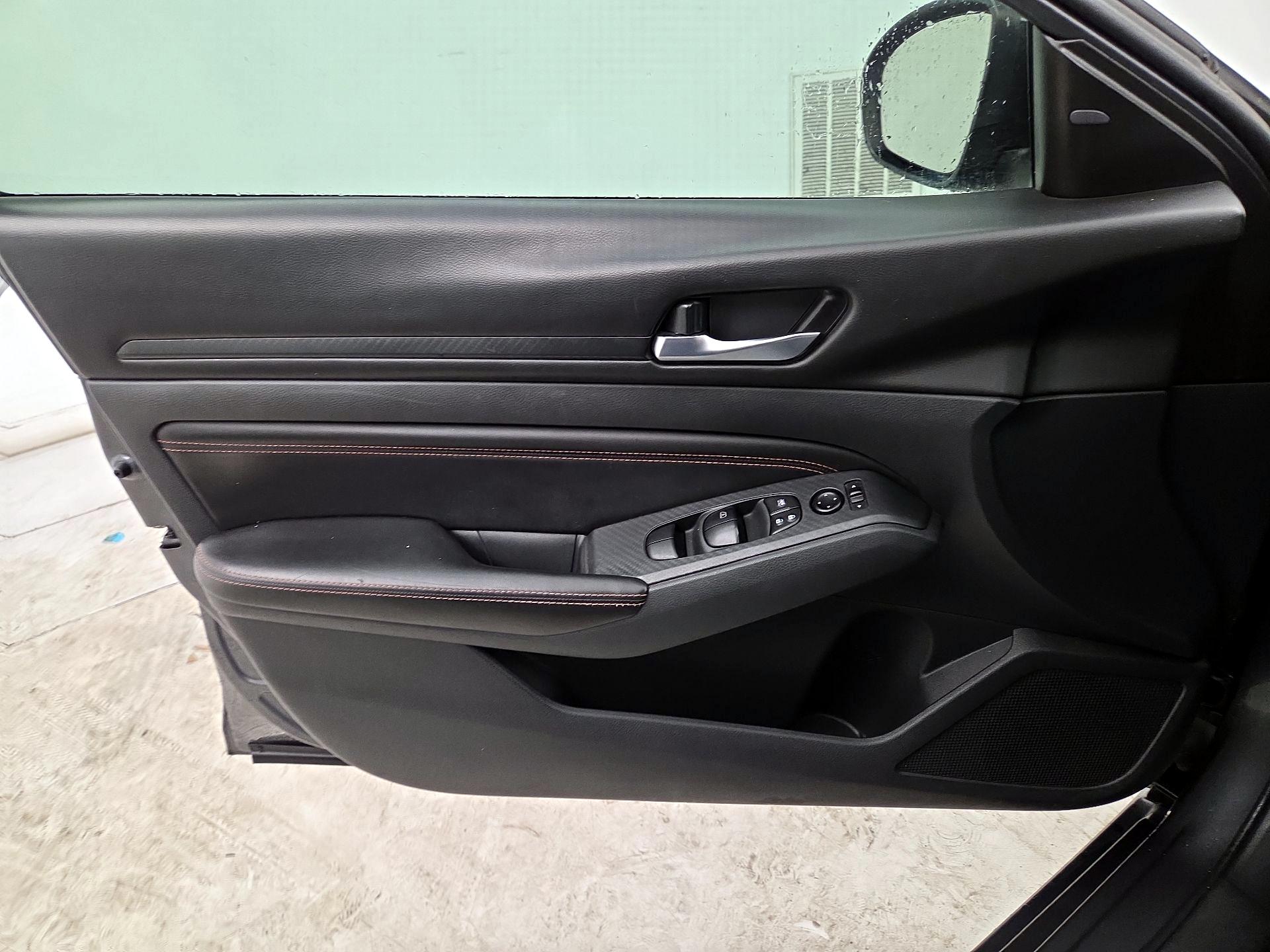 Thumbnail: 2021 Nissan Altima - 12