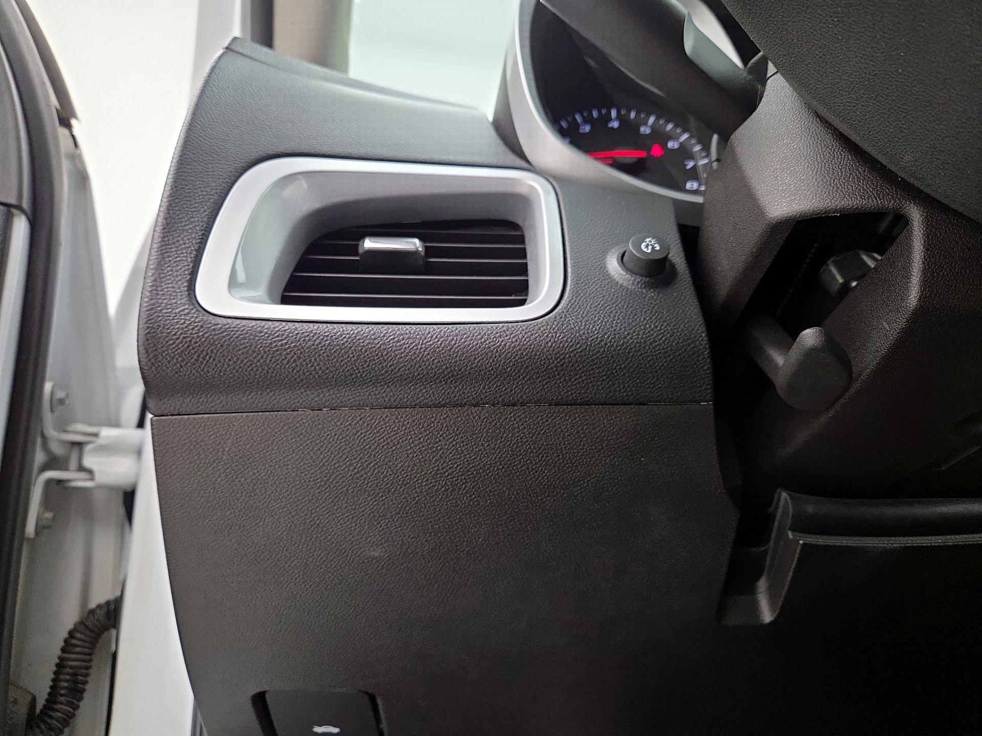 Thumbnail: 2016 Chevrolet Equinox - 13