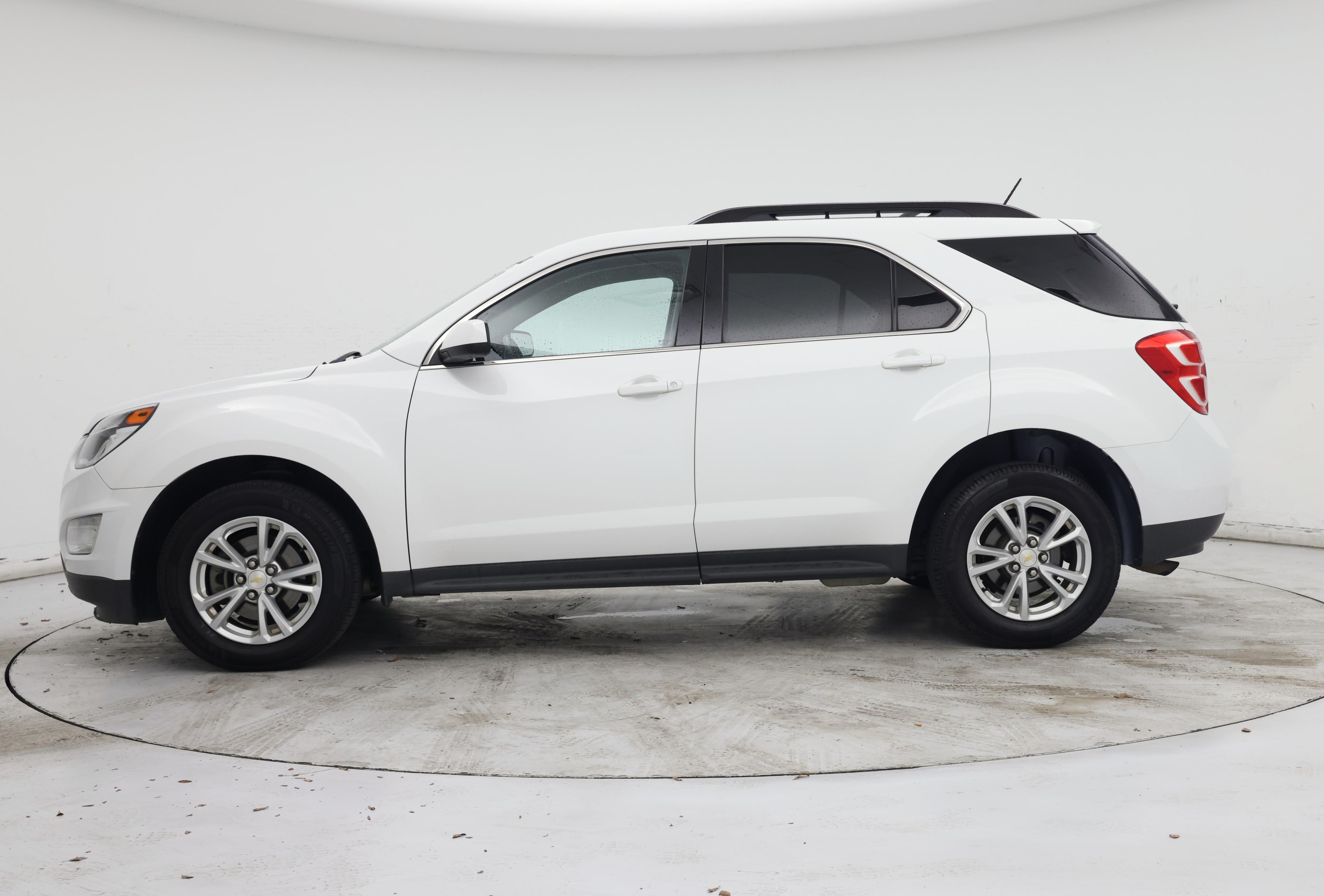 Thumbnail: 2016 Chevrolet Equinox - 3