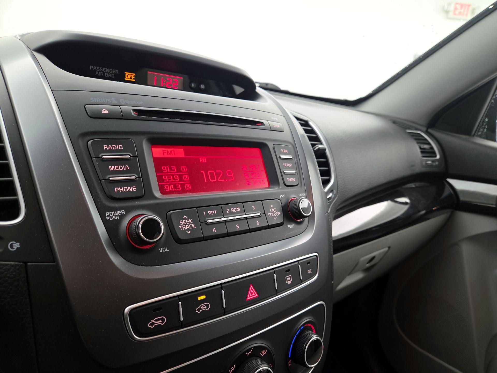 Thumbnail: 2014 Kia Sorento - 13