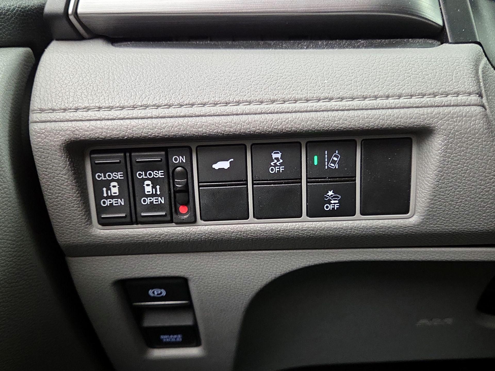 Thumbnail: 2020 Honda Odyssey - 13