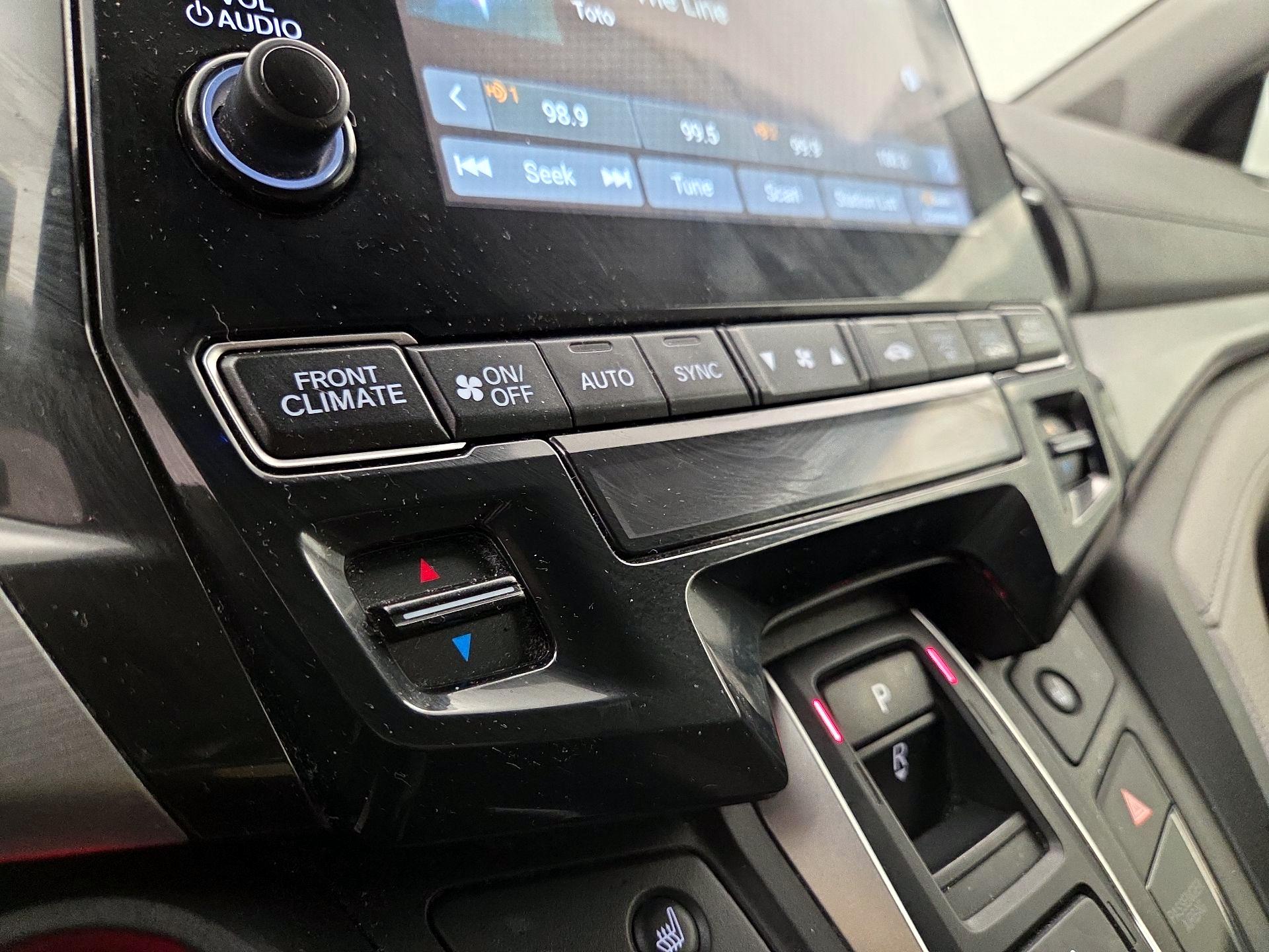 Thumbnail: 2020 Honda Odyssey - 16