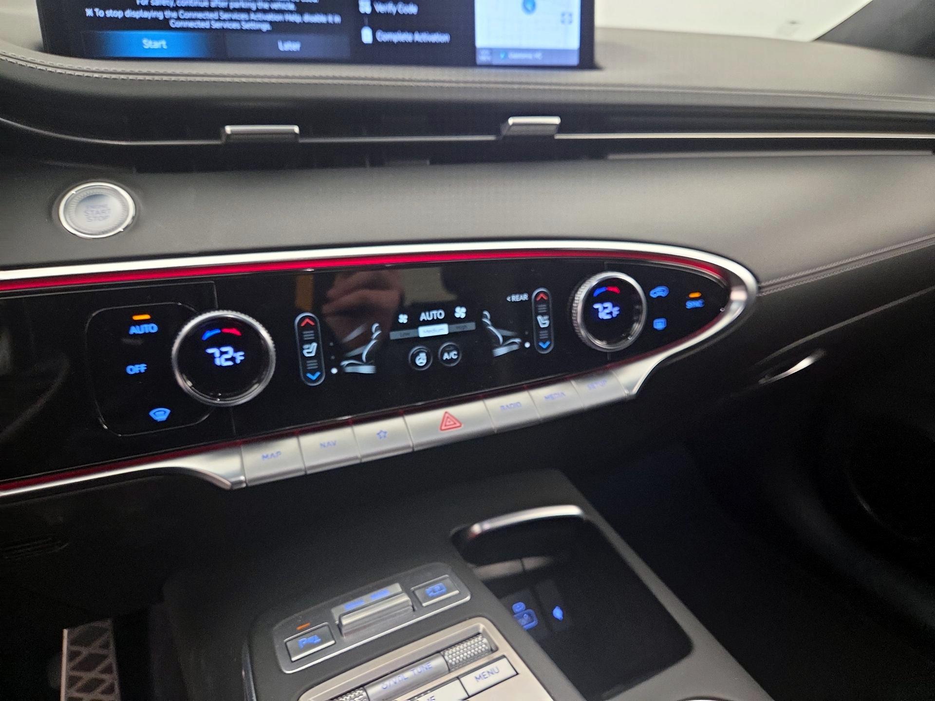 Thumbnail: 2022 Genesis GV70 - 16