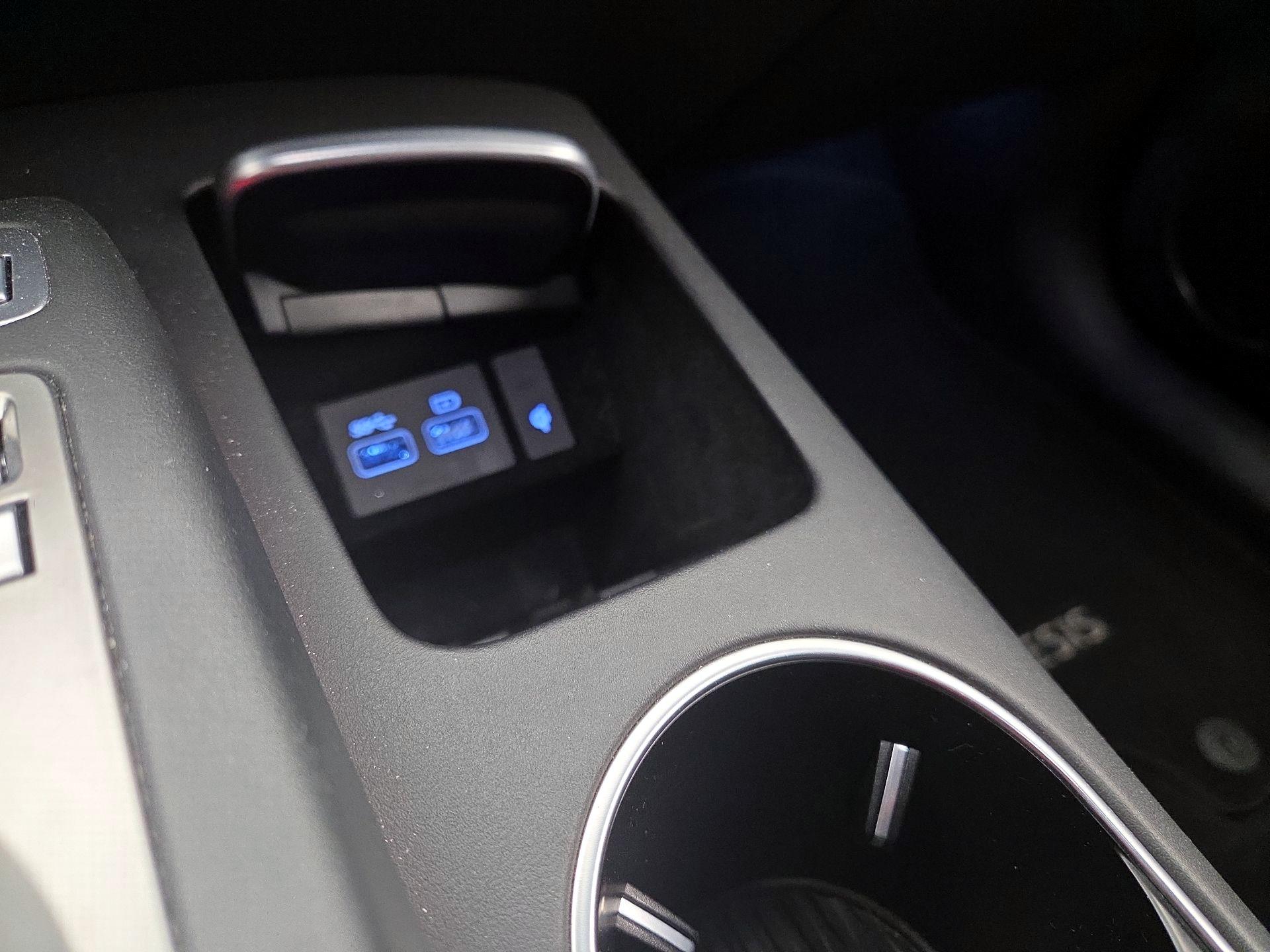 Thumbnail: 2022 Genesis GV70 - 18