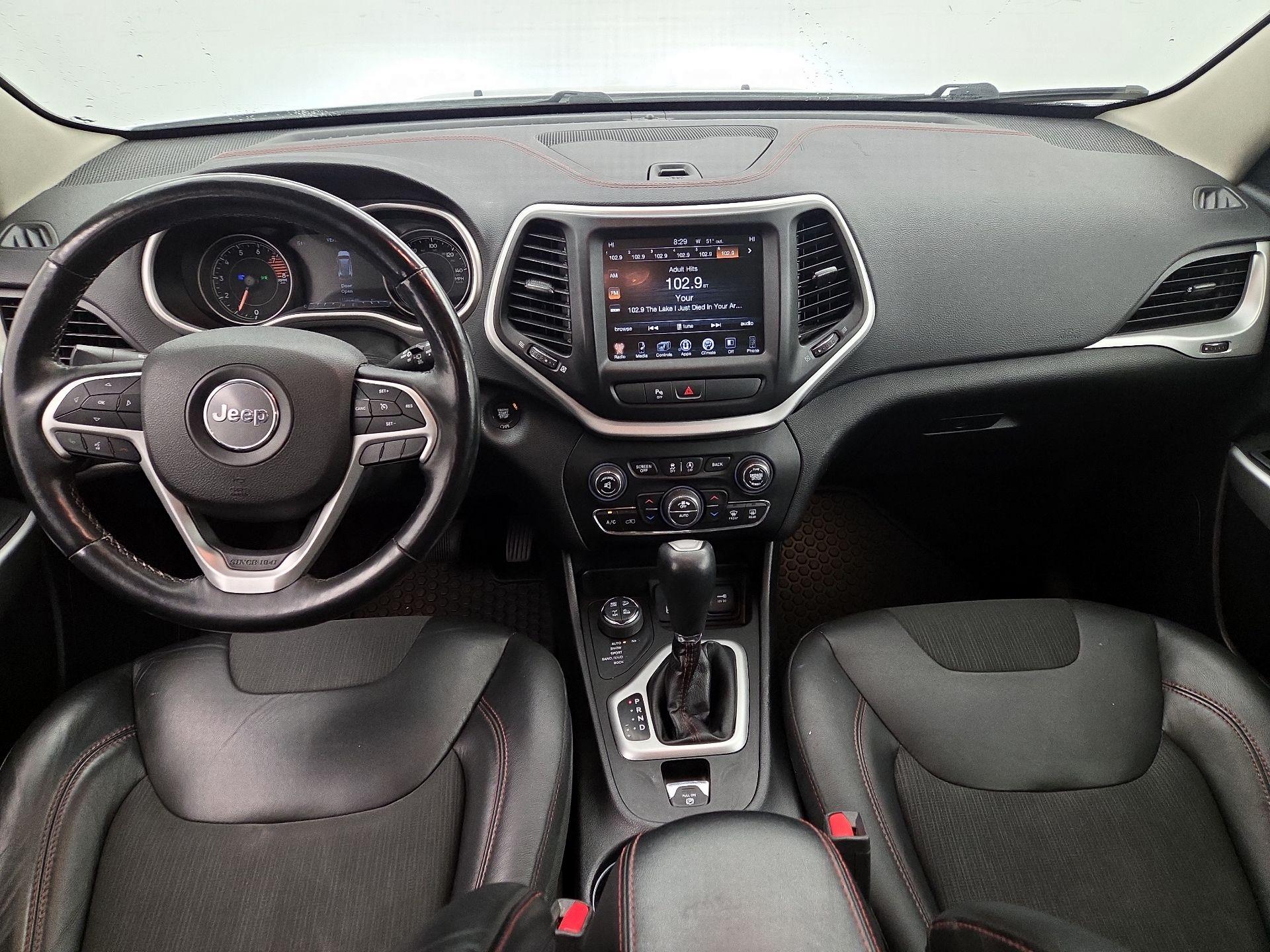 Thumbnail: 2018 Jeep Cherokee - 9