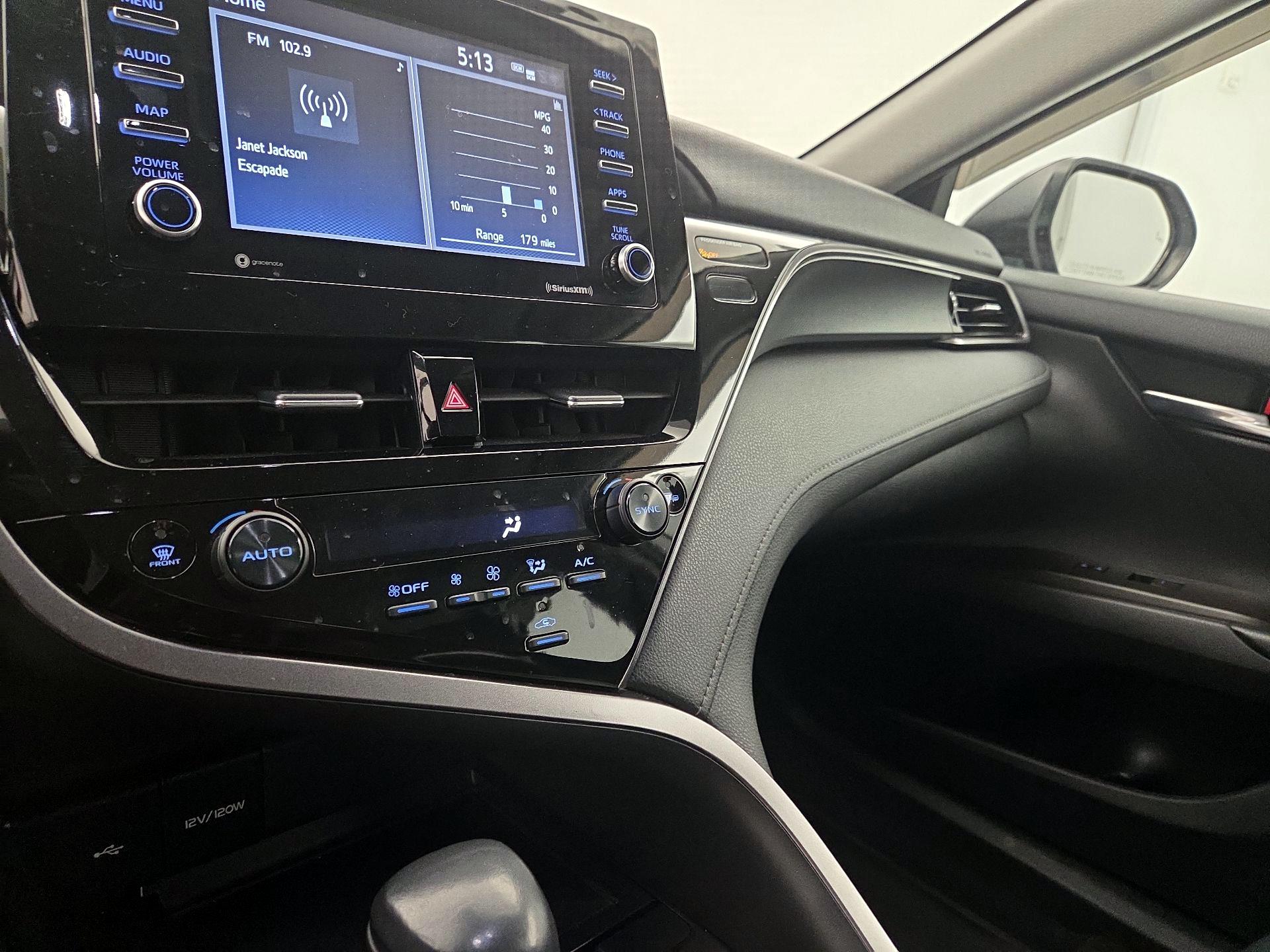 Thumbnail: 2022 Toyota Camry - 16