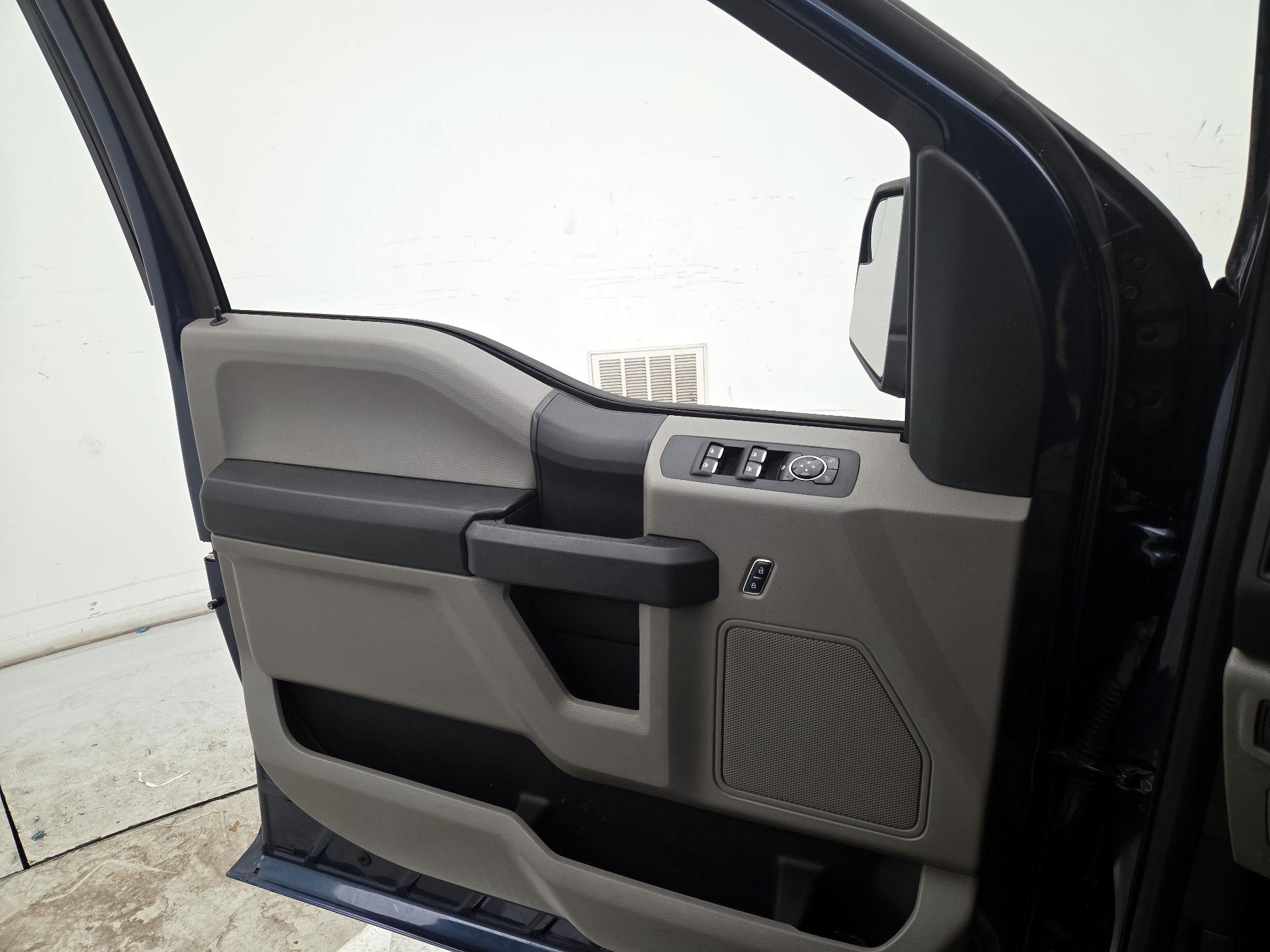 Thumbnail: 2016 Ford F-150 - 12