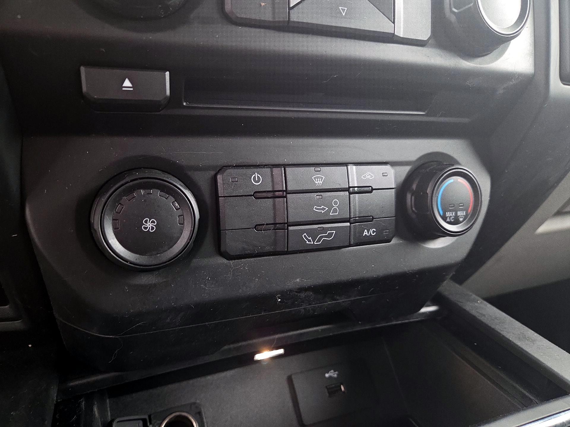 Thumbnail: 2016 Ford F-150 - 15