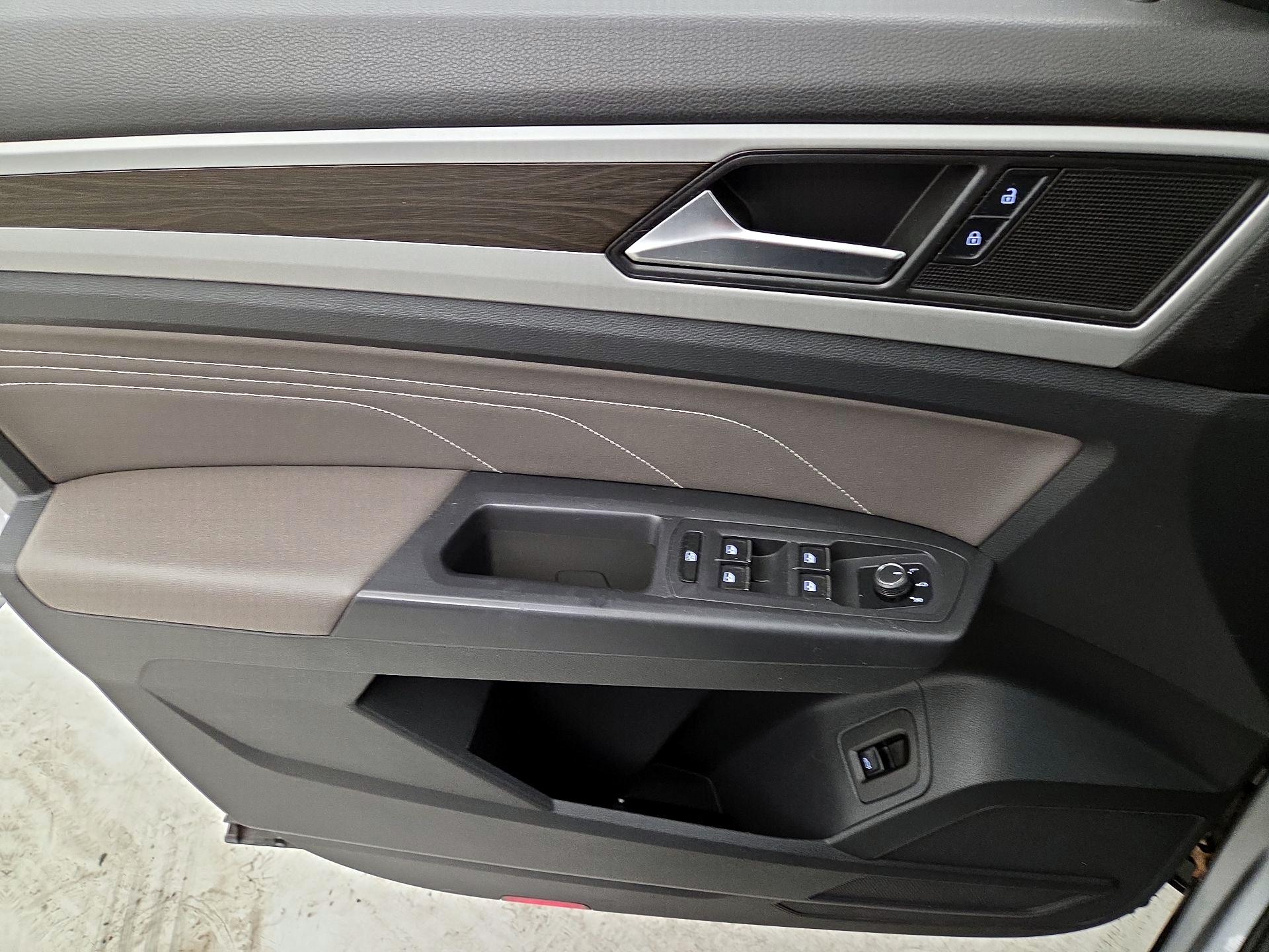 Thumbnail: 2021 Volkswagen Atlas - 12