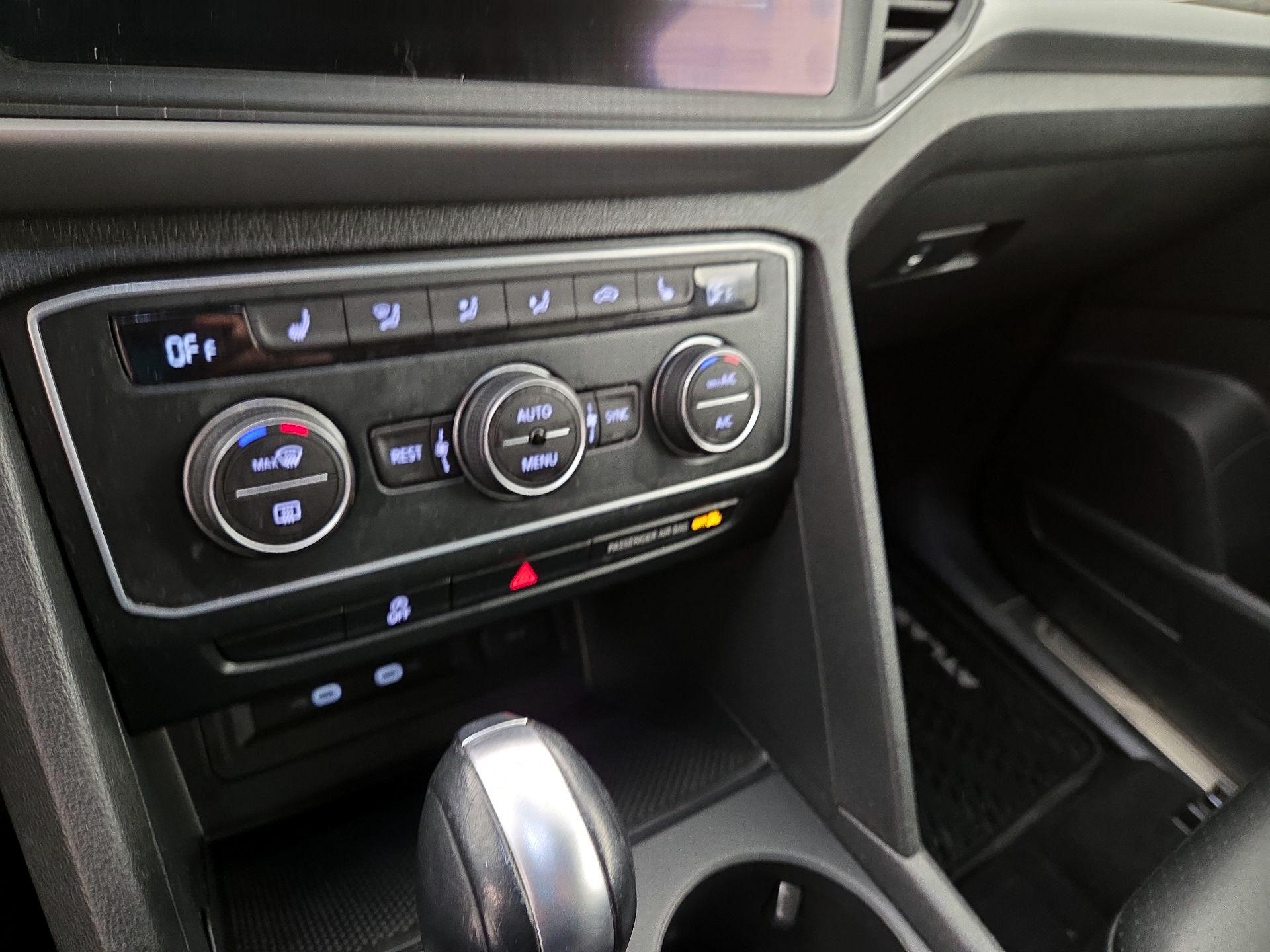 Thumbnail: 2021 Volkswagen Atlas - 16