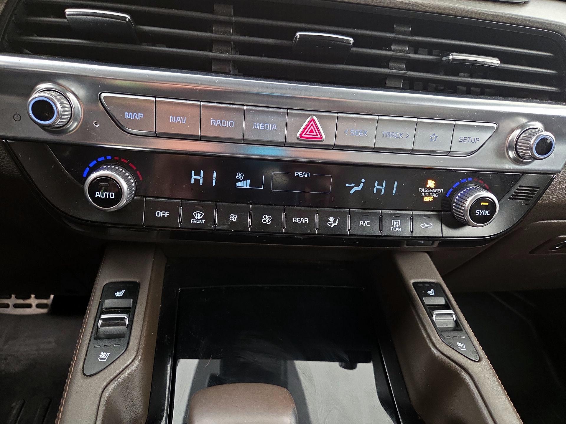 Thumbnail: 2021 Kia Telluride - 17