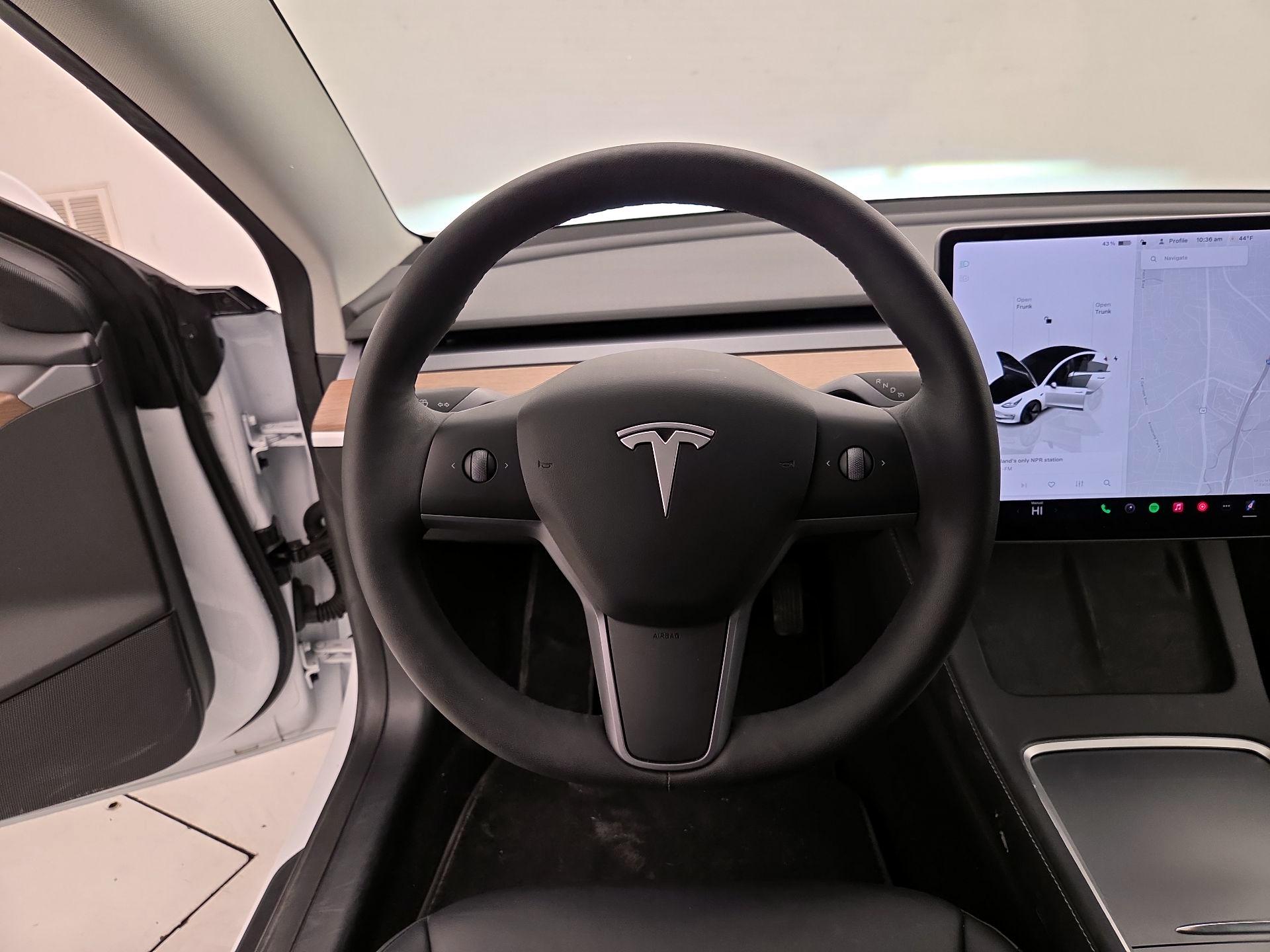 Thumbnail: 2022 Tesla Model 3 - 10