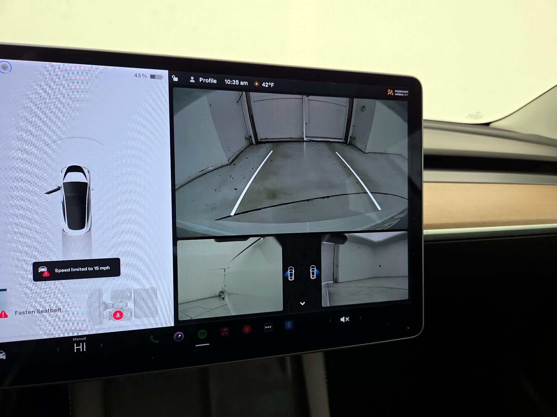 Thumbnail: 2022 Tesla Model 3 - 14