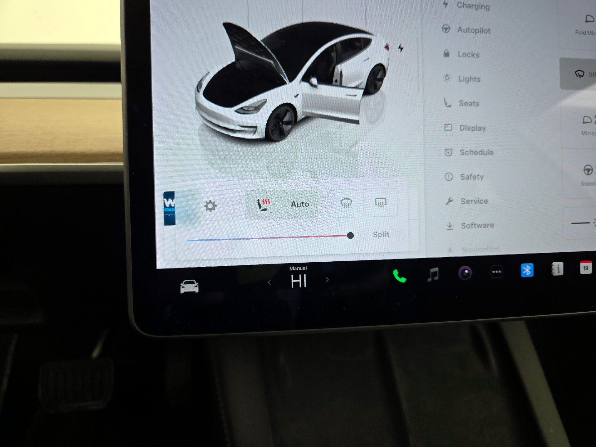 Thumbnail: 2022 Tesla Model 3 - 16